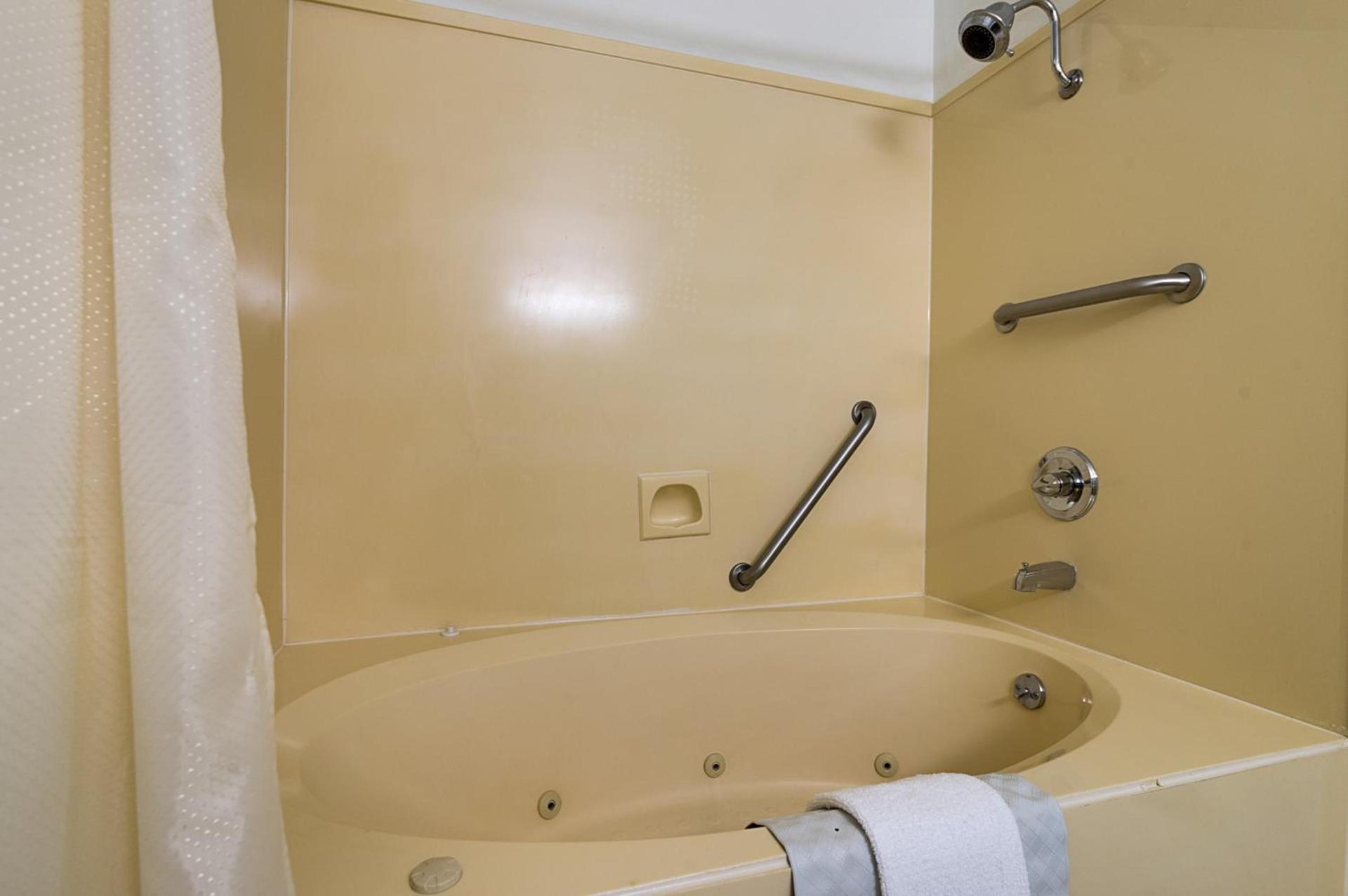 Motel 6-New Iberia, LA photo 65