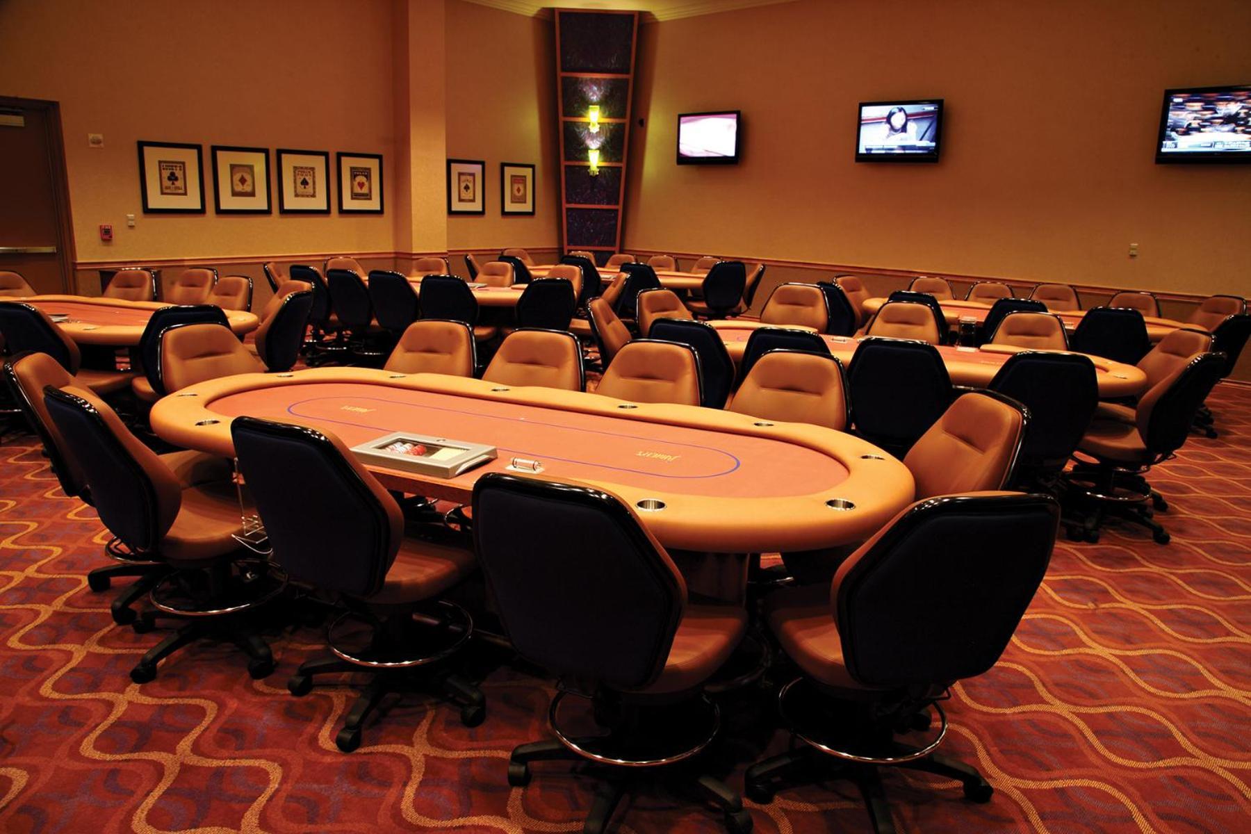 Bally's Quad Cities Casino & Hotel photo 7
