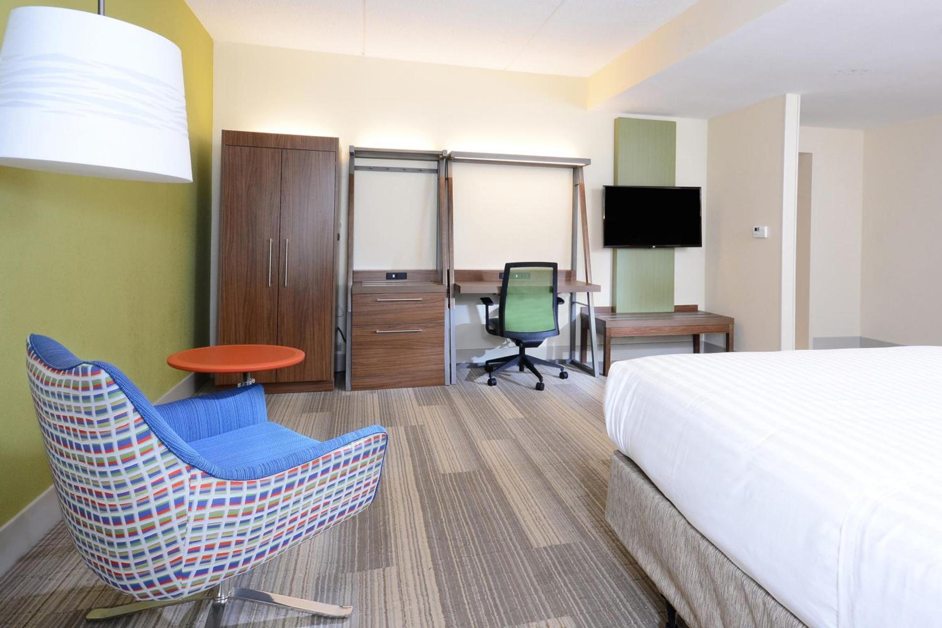 Holiday Inn Express & Suites Raleigh Durham Airport at RTP by IHG photo 17