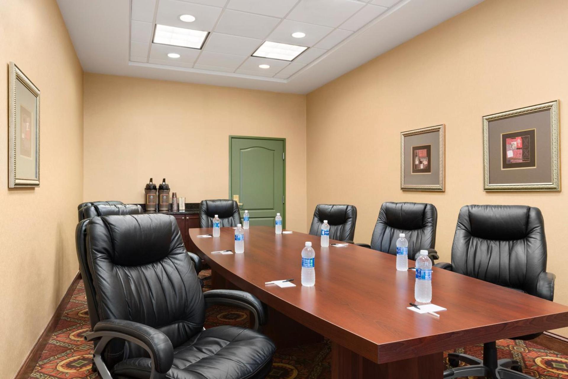 Country Inn & Suites by Radisson, Athens, GA photo 33