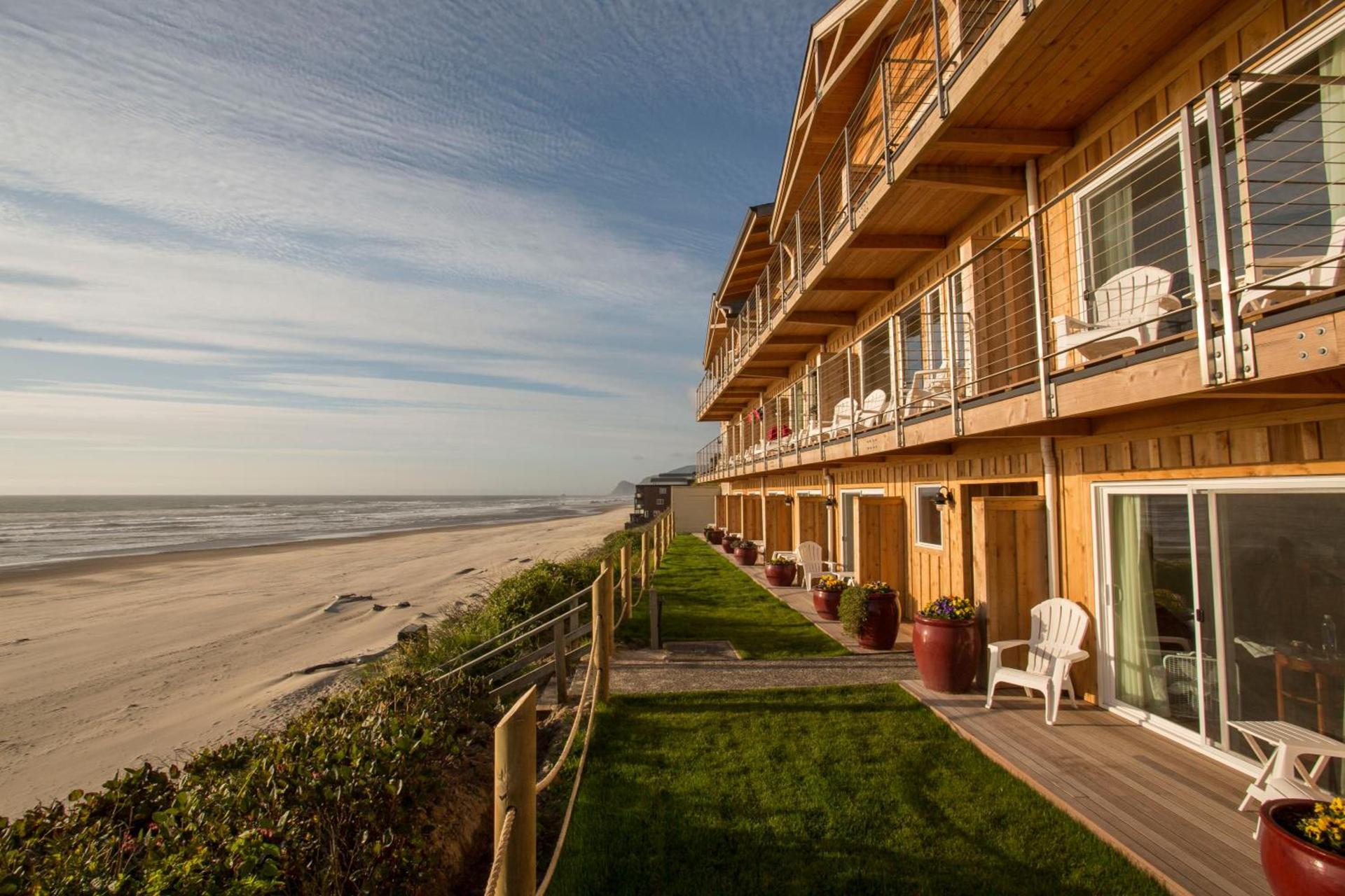 Pelican Shores Inn photo 7
