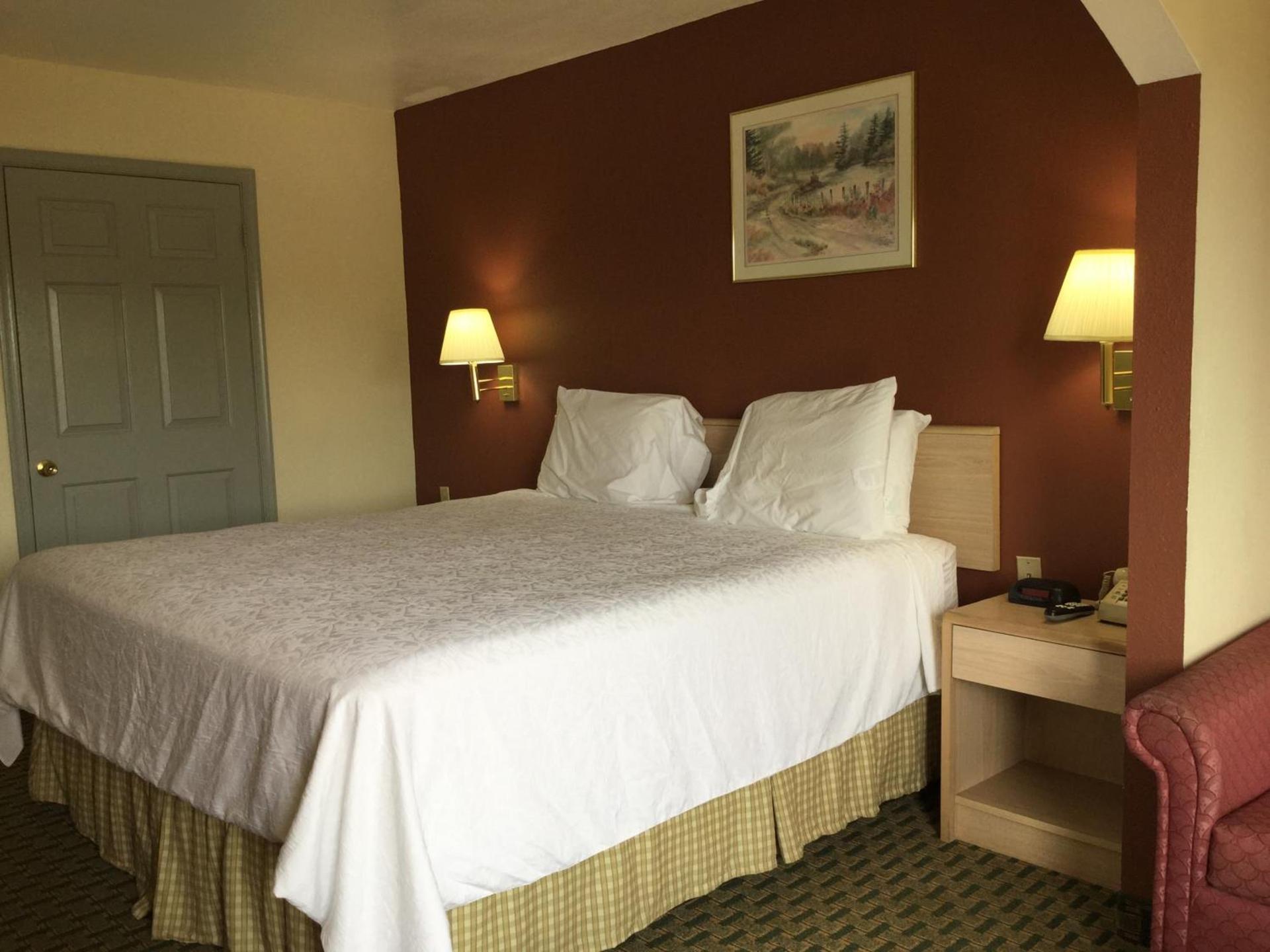 Americas Best Value Inn Cabot photo 9