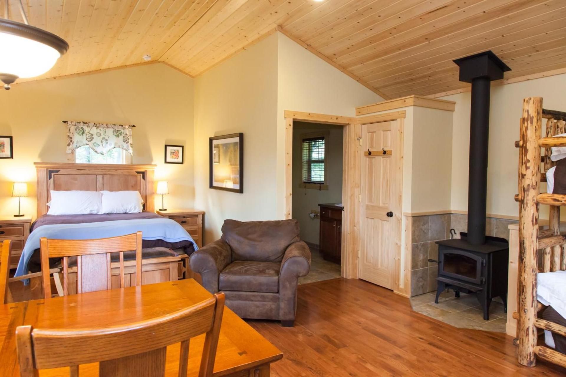 Homestake Lodge photo 24