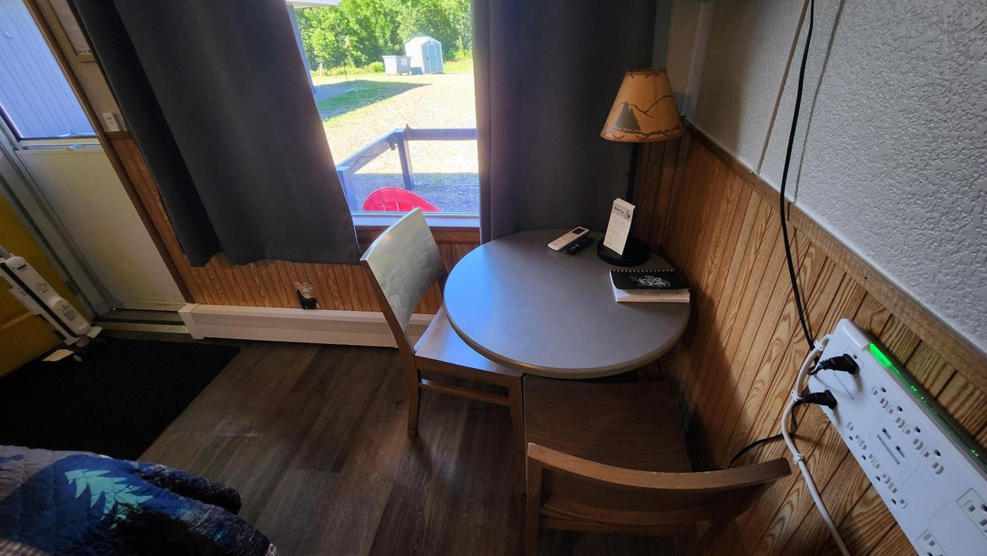 Maple Grove Lodging photo 2