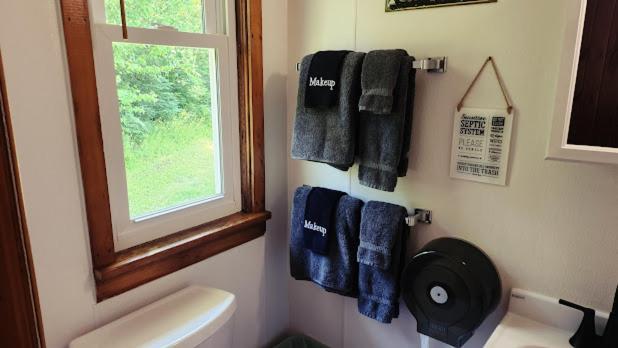 Maple Grove Lodging photo 14