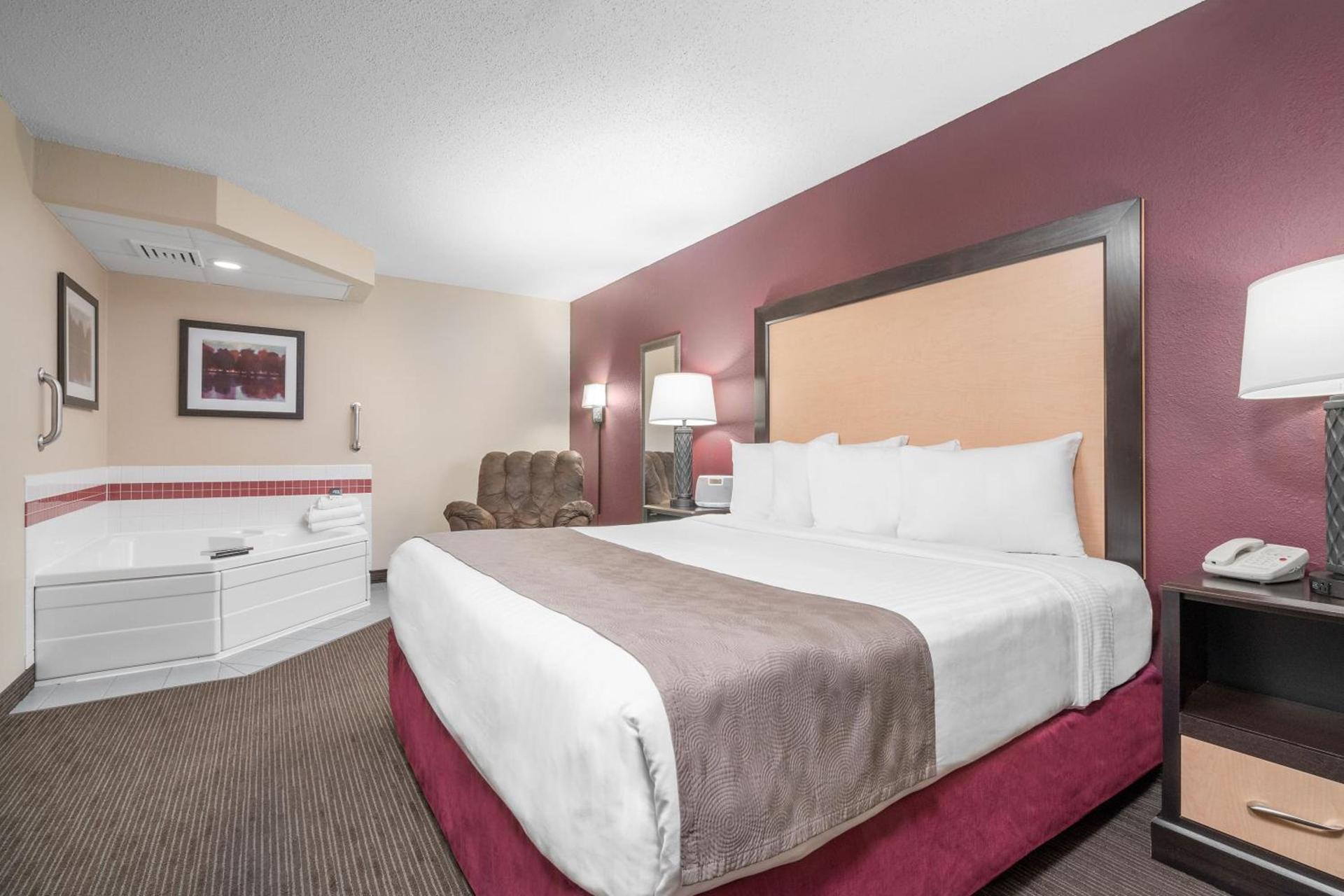 AmericInn by Wyndham Detroit Lakes photo 20