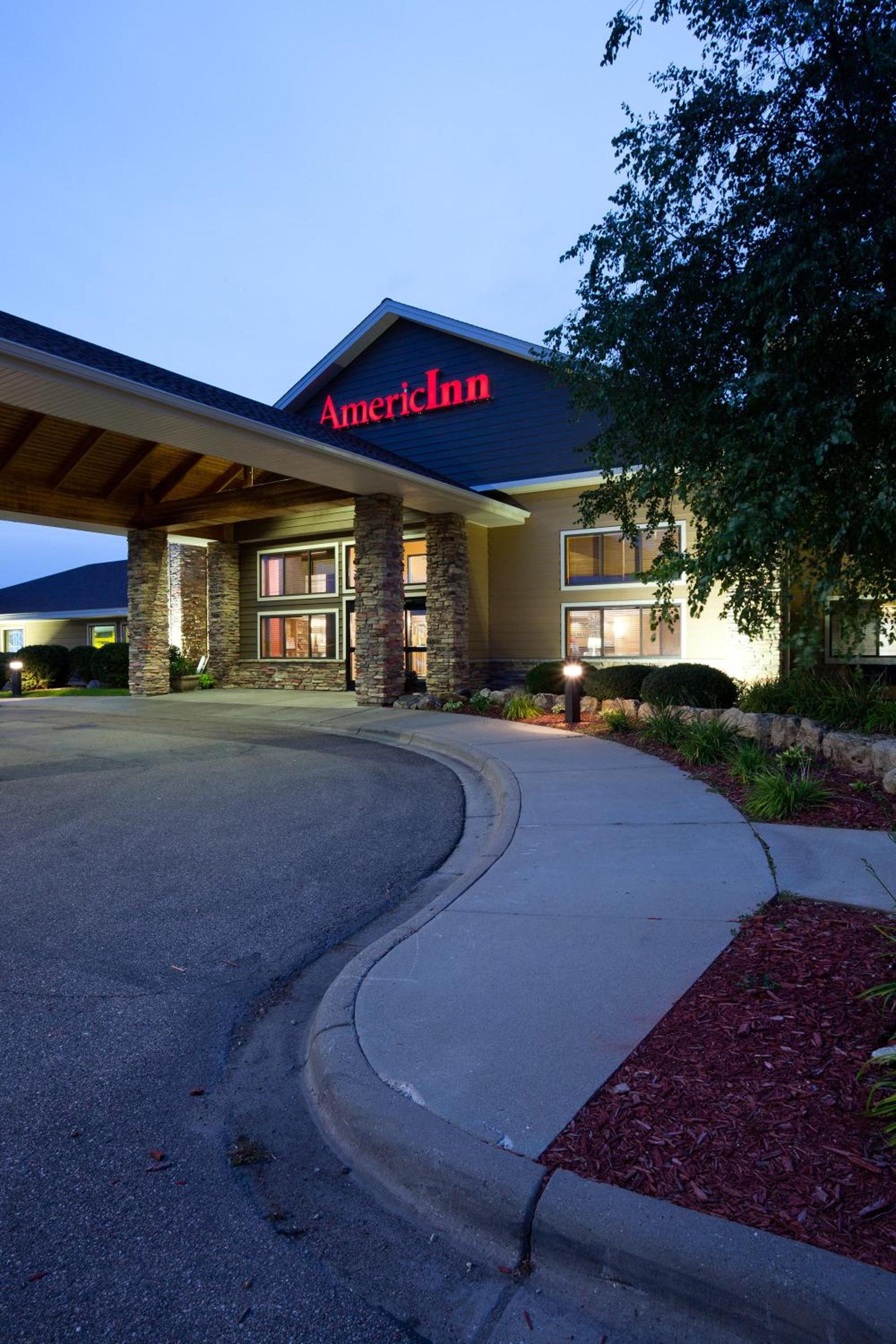 AmericInn by Wyndham Shakopee Near Canterbury Park photo 26