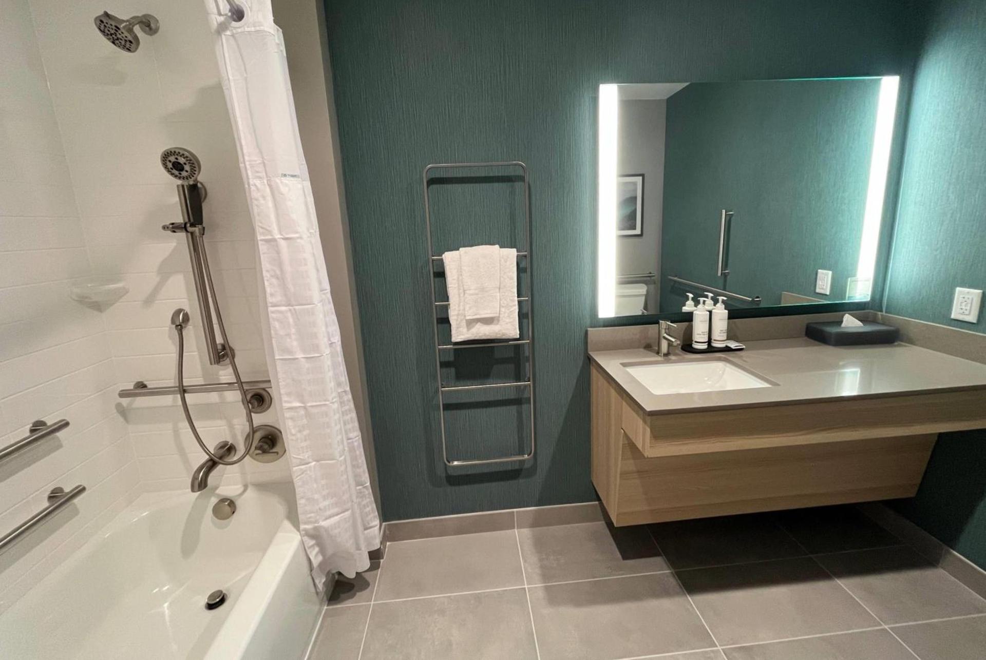 Hawthorn Extended Stay by Wyndham Leavenworth photo 6