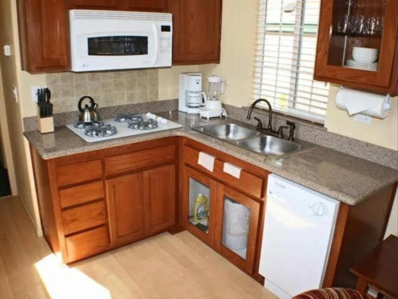 Lighthouse Pointe Resort photo 6