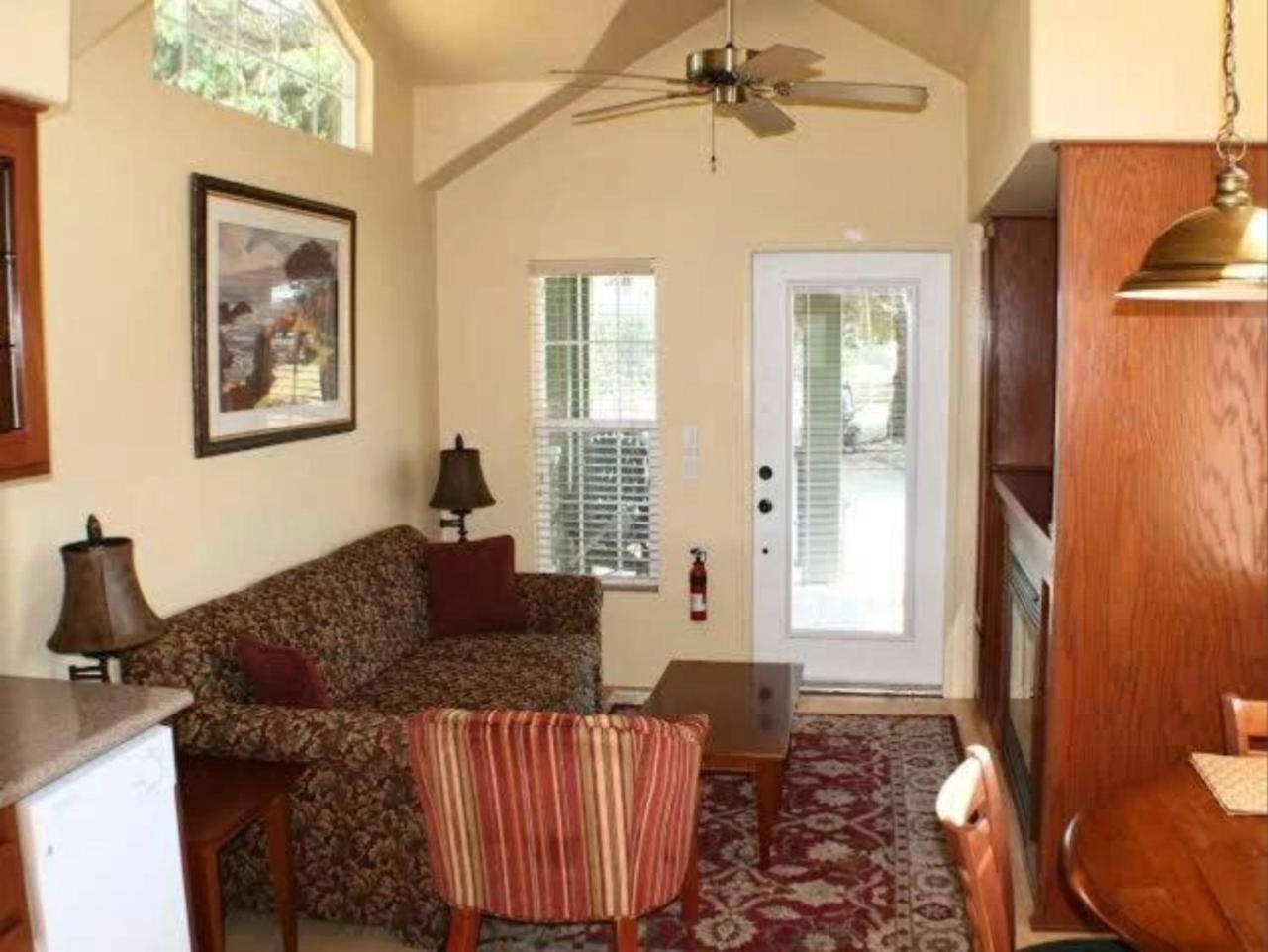 Lighthouse Pointe Resort photo 16