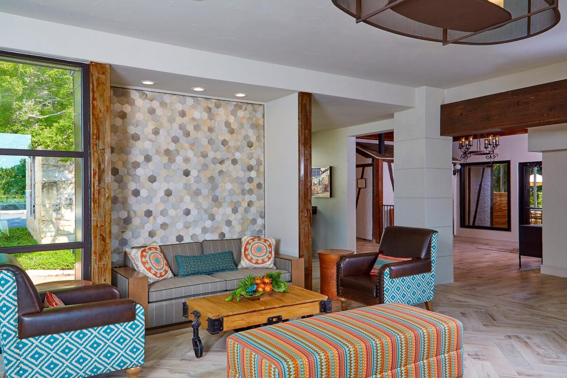 Fredericksburg Inn and Suites photo 5