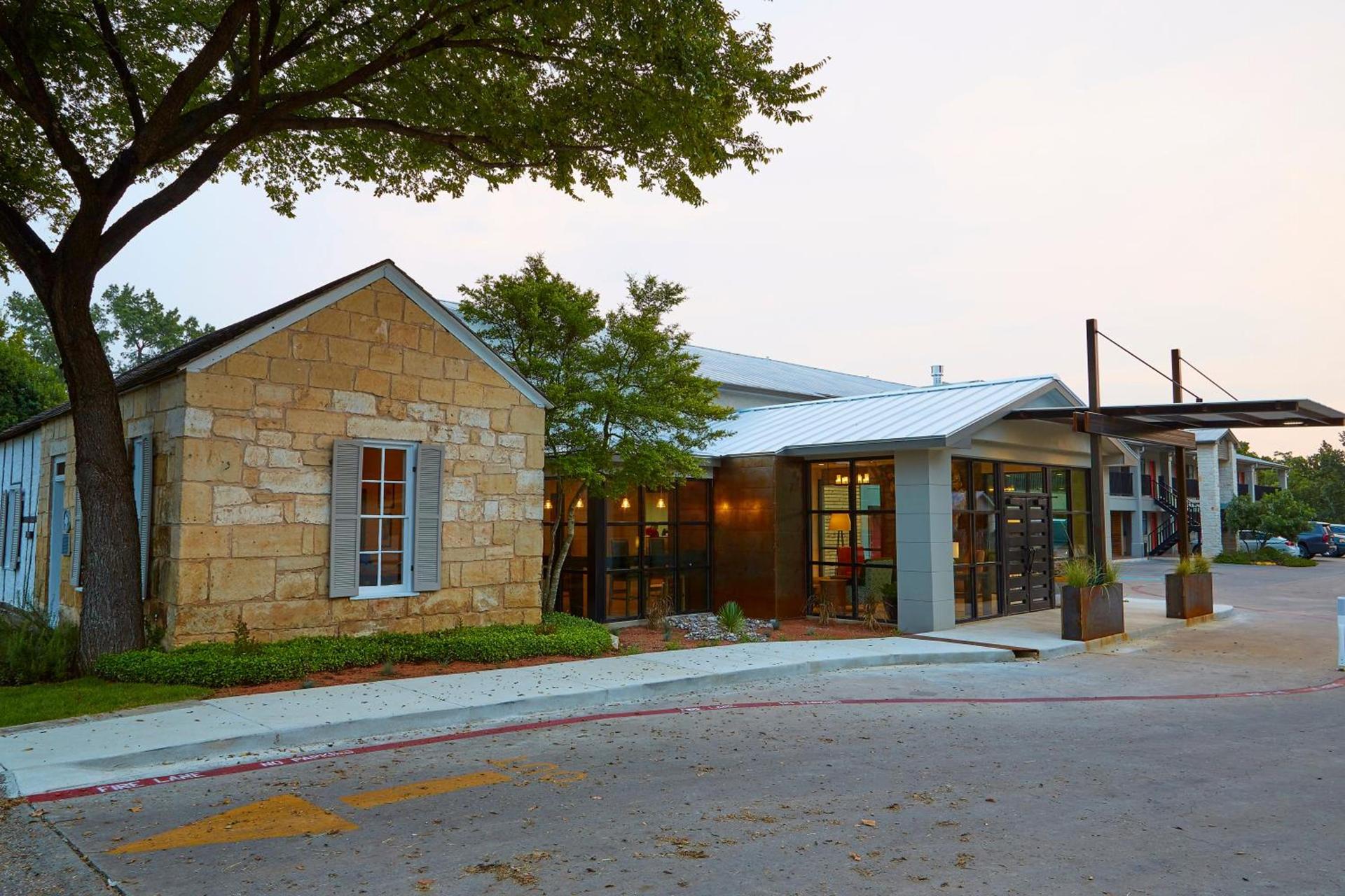 Fredericksburg Inn and Suites photo 19