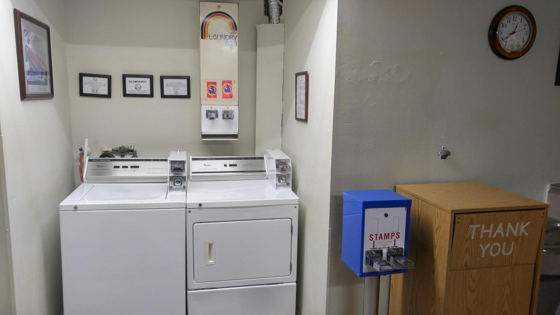 Belmont Inn & Suites photo 24