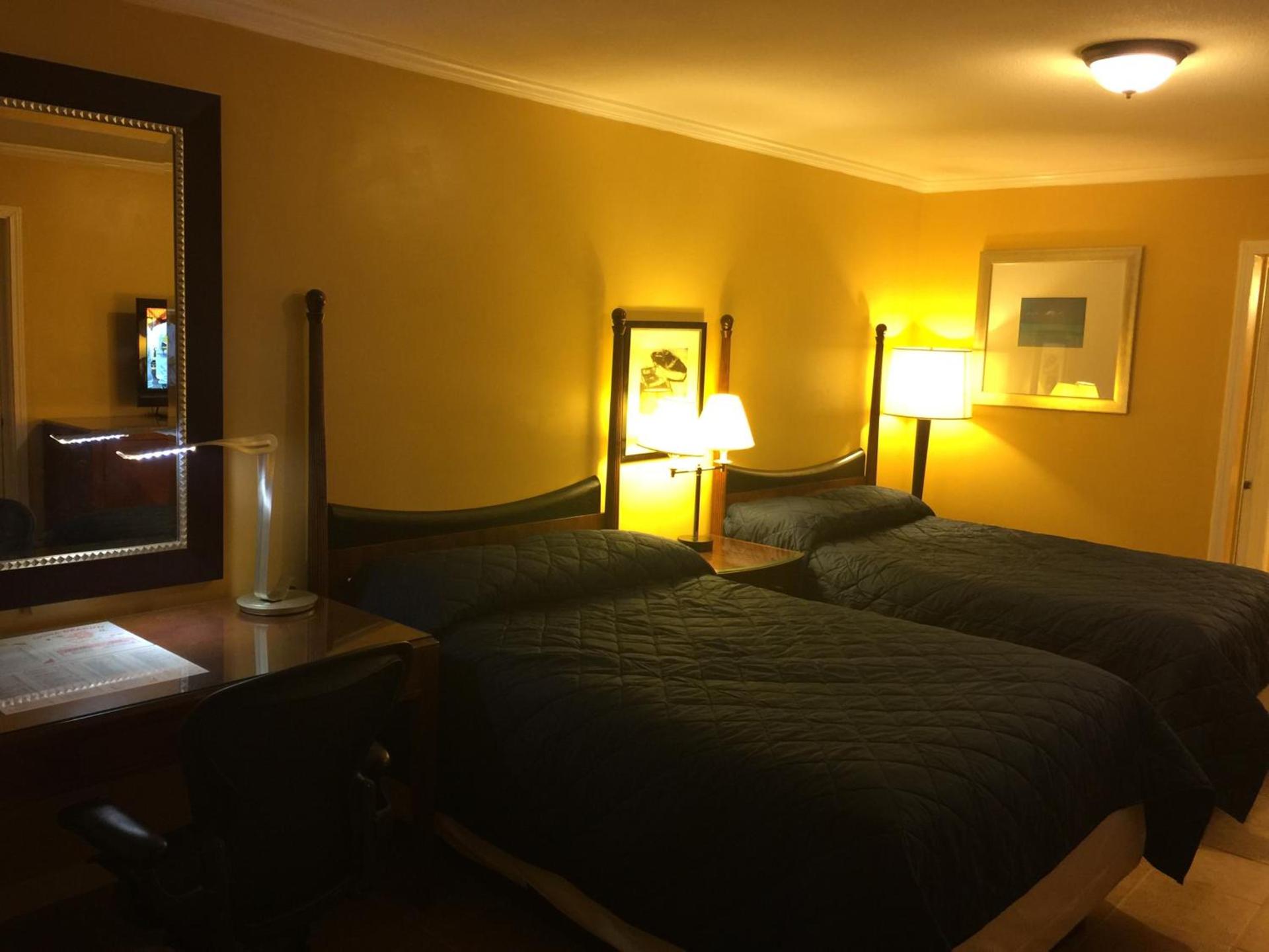 Dragon INN & Suites photo 18