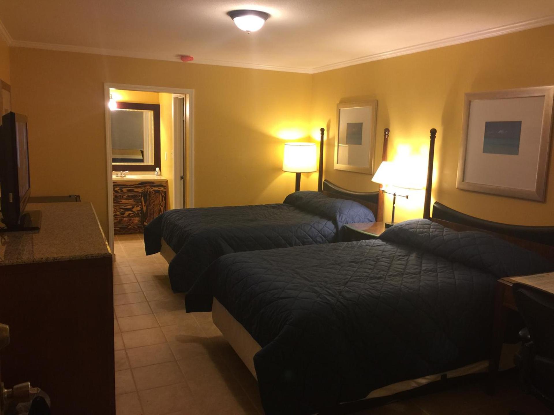 Dragon INN & Suites photo 34