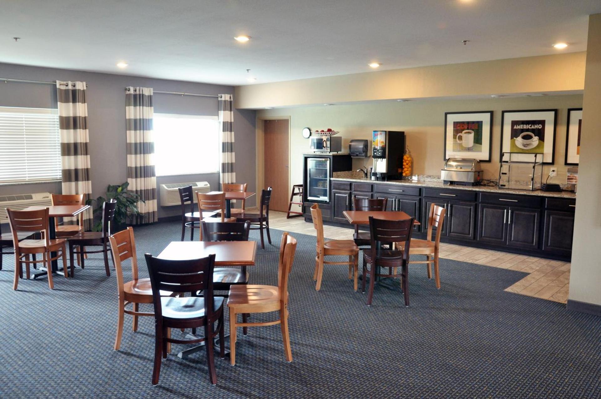 Brookstone Lodge & Suites photo 4