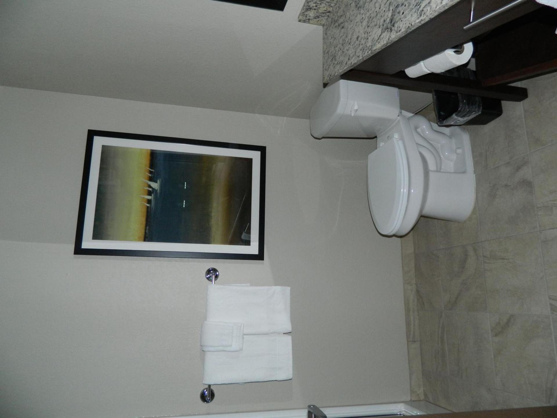 Brookstone Lodge & Suites photo 13