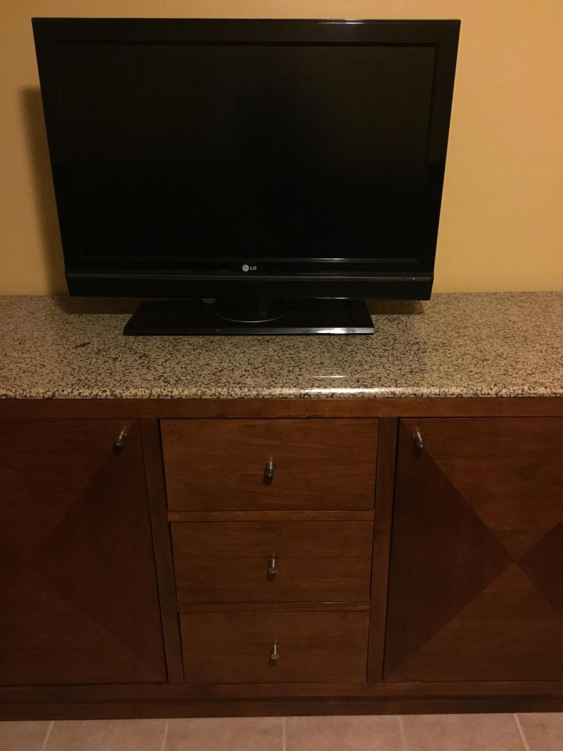 Dragon INN & Suites photo 21