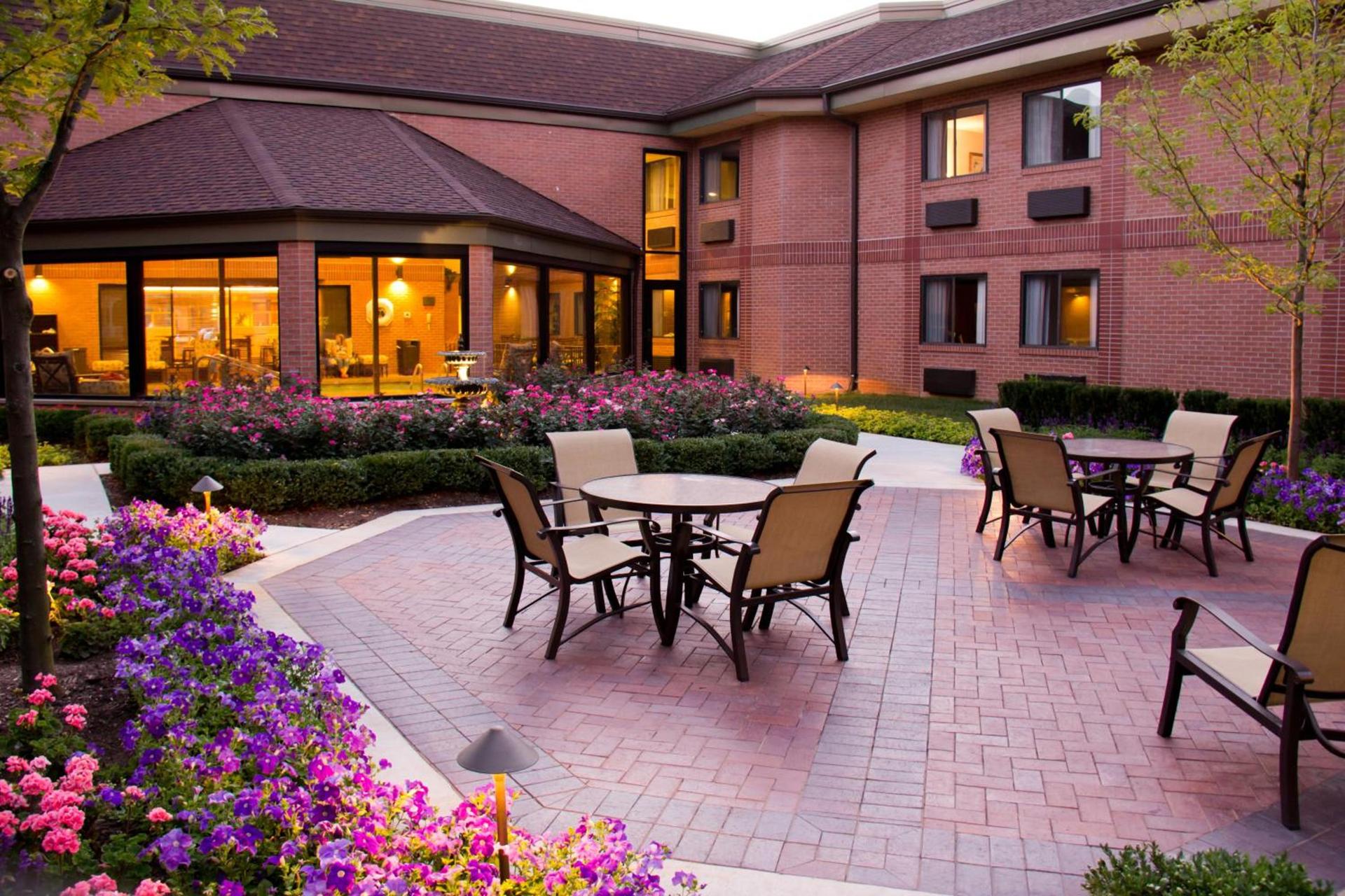 Ann Arbor Regent Hotel and Suites photo 15