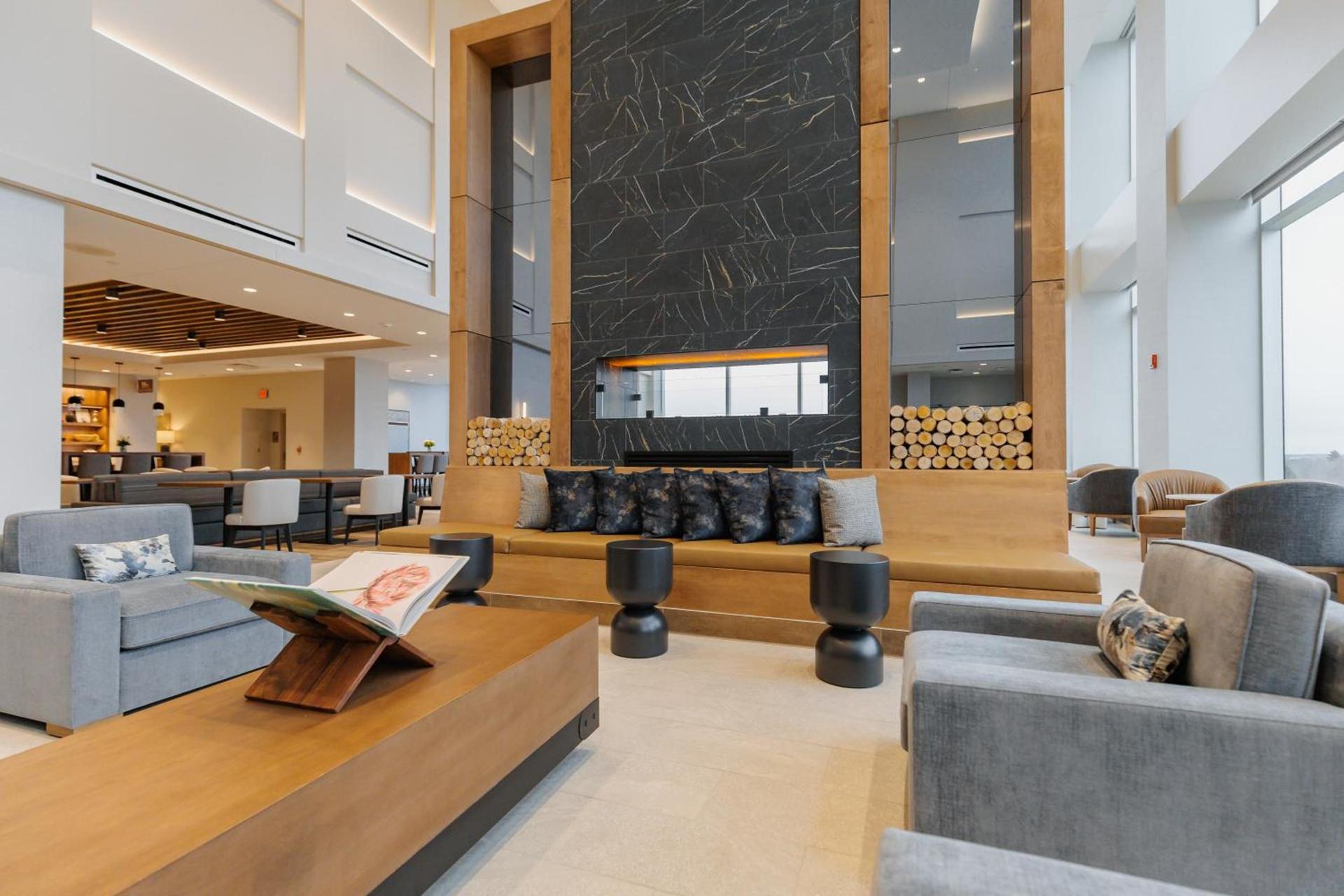 Highpoint Hotel photo 91