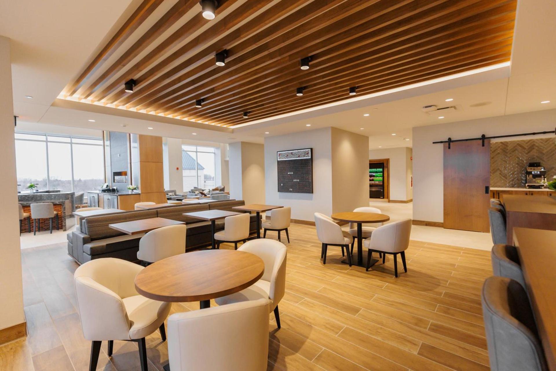 Highpoint Hotel photo 100