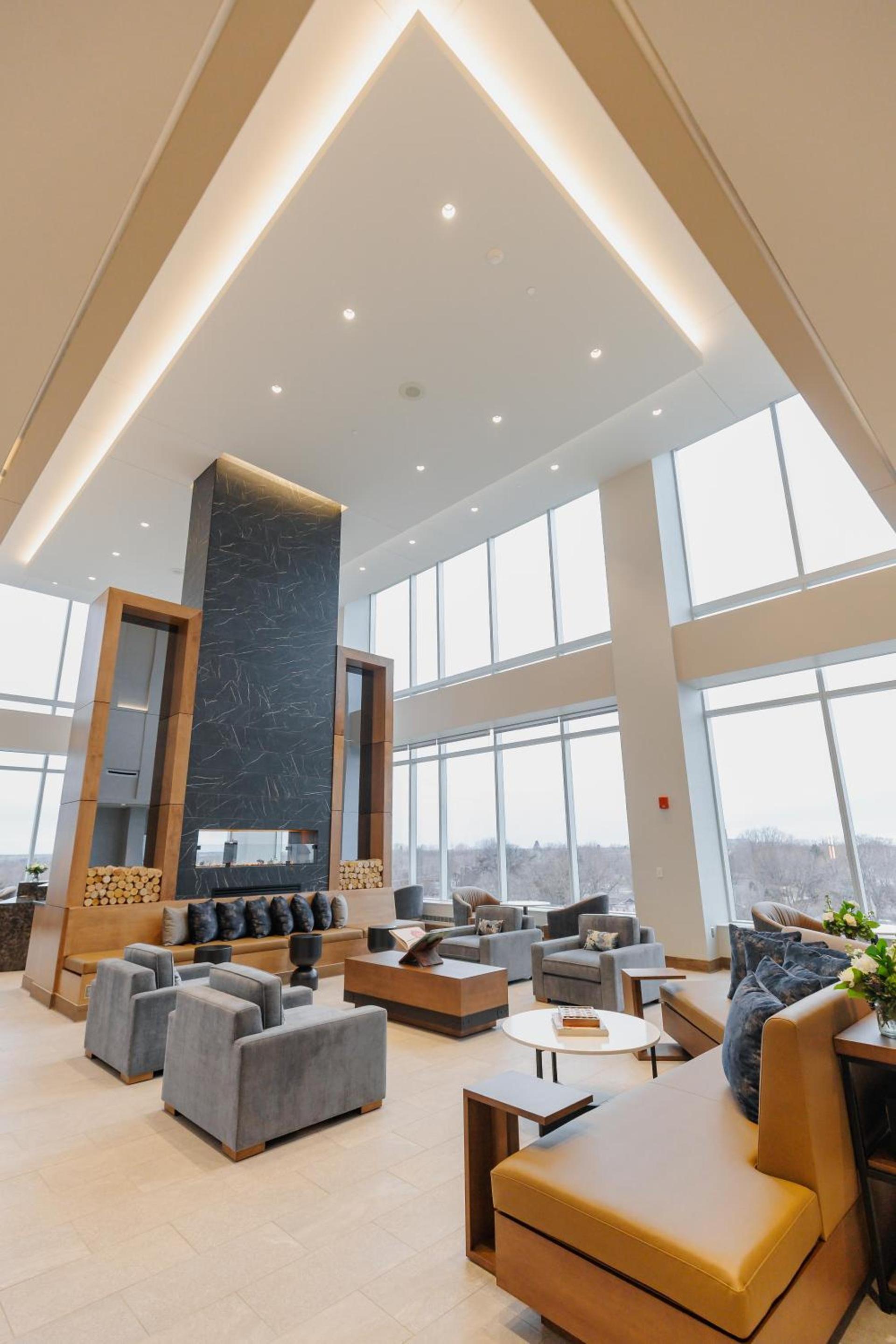 Highpoint Hotel photo 87