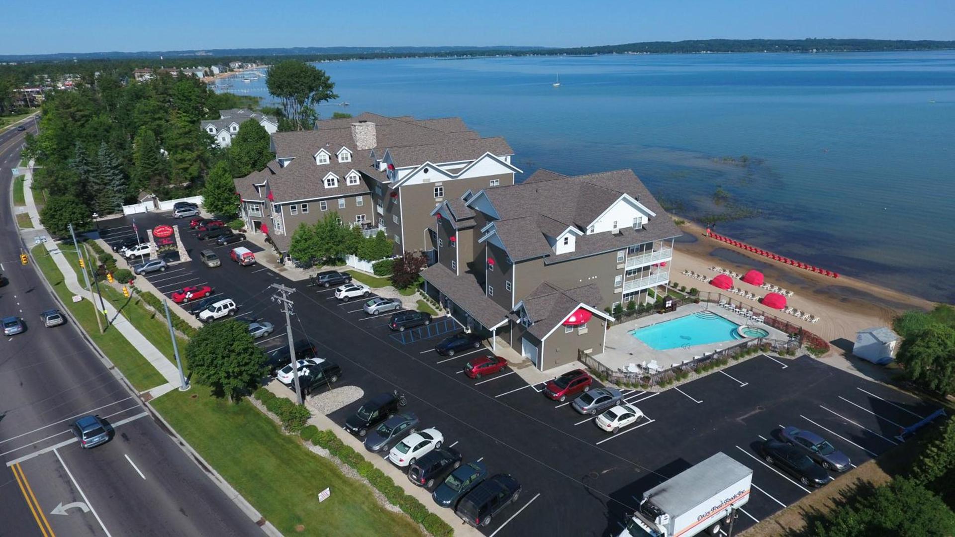Cherry Tree Inn & Suites photo 2