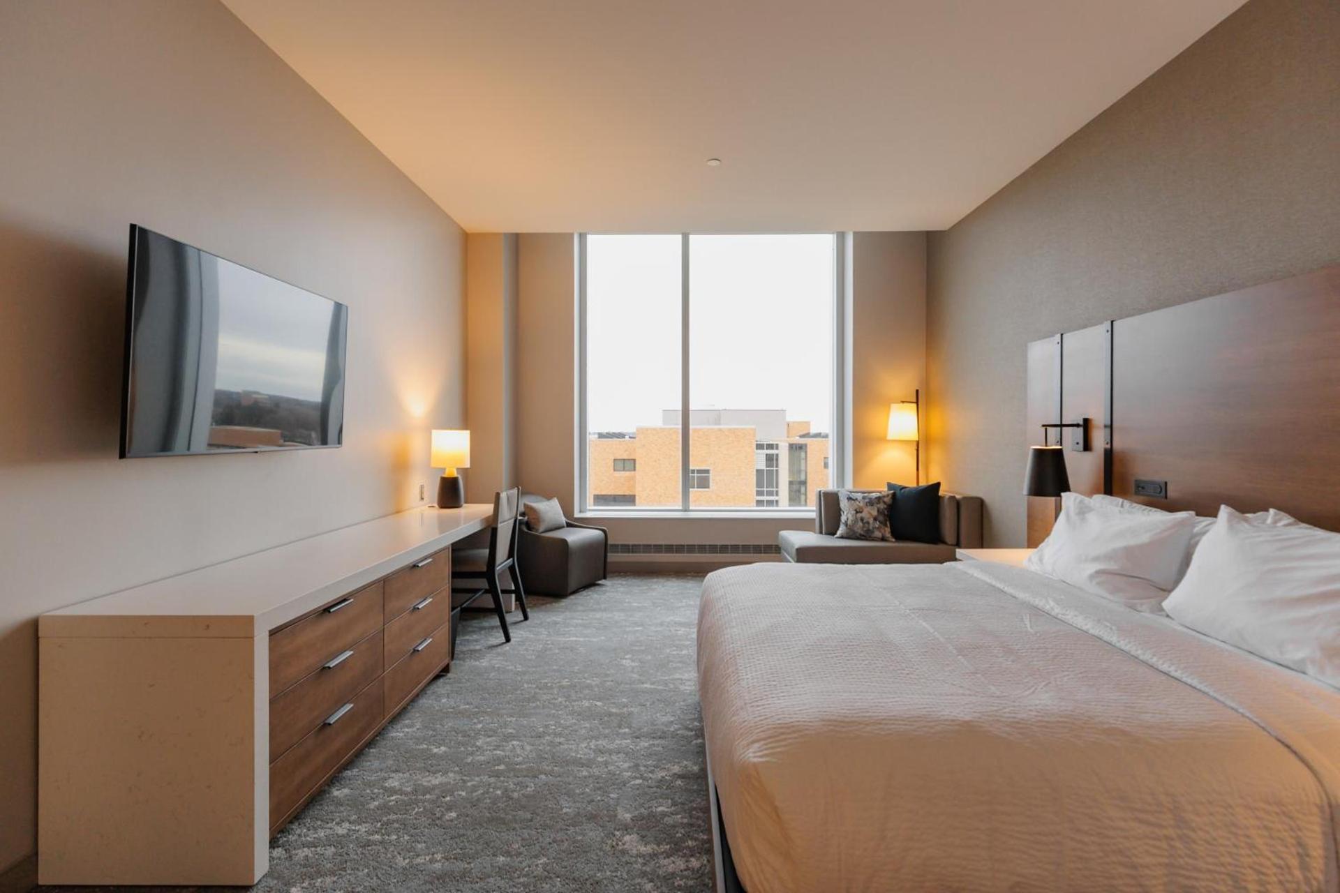 Highpoint Hotel photo 59