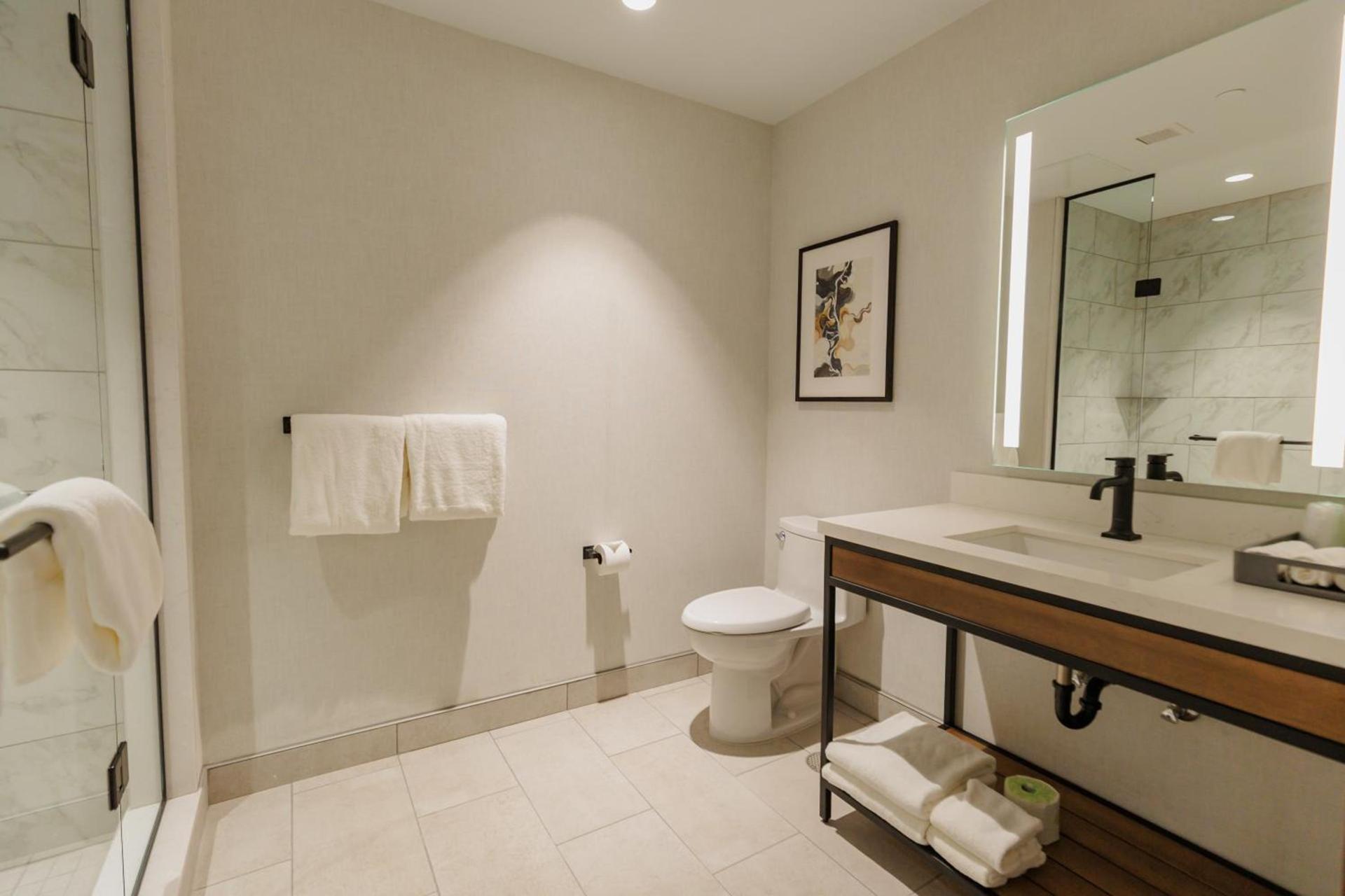 Highpoint Hotel photo 73