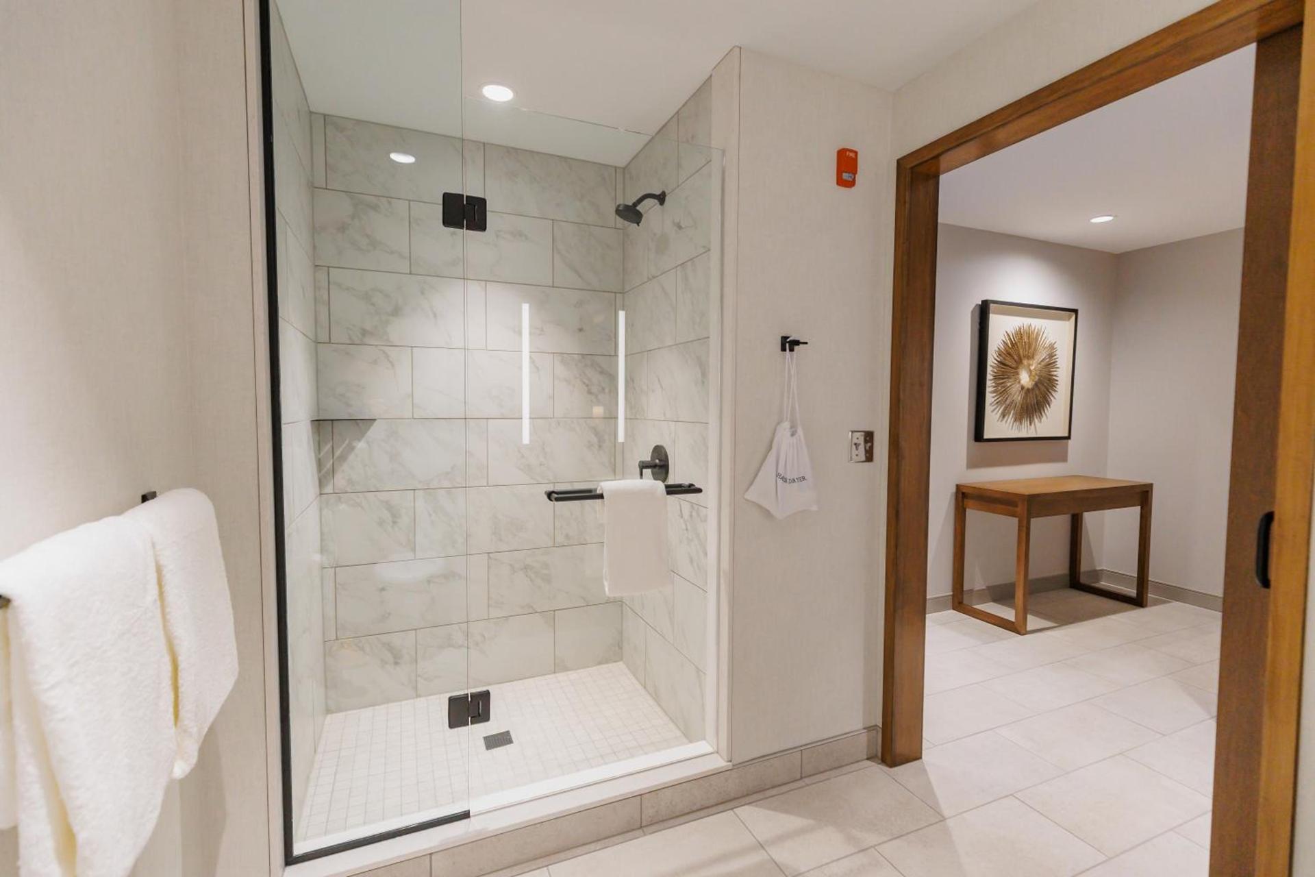 Highpoint Hotel photo 48