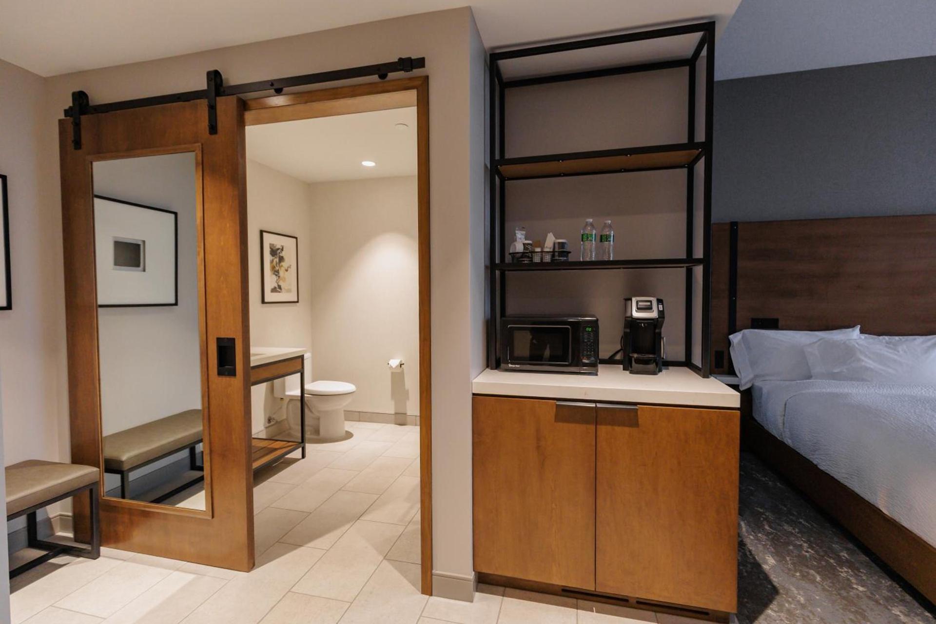 Highpoint Hotel photo 53