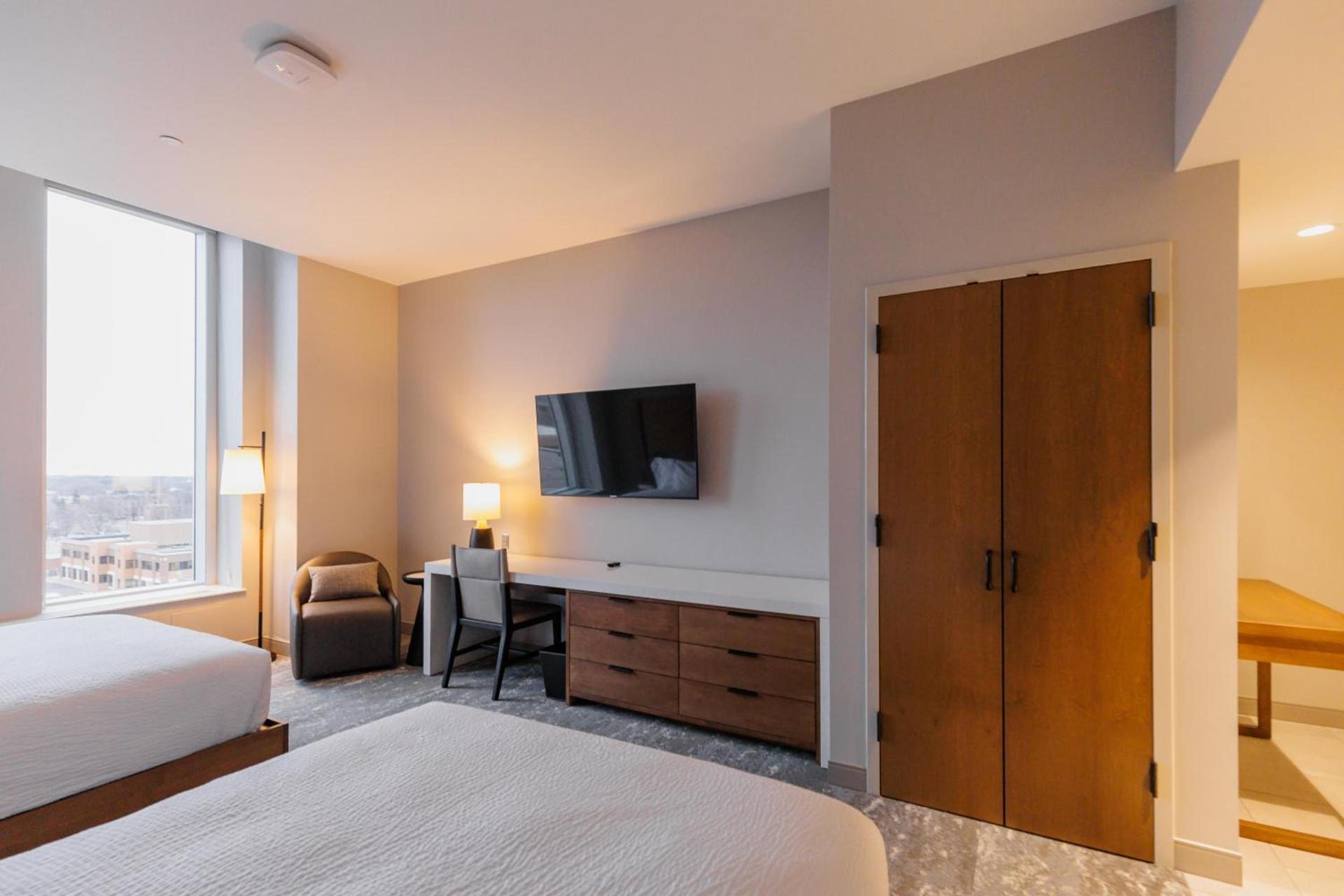 Highpoint Hotel photo 54