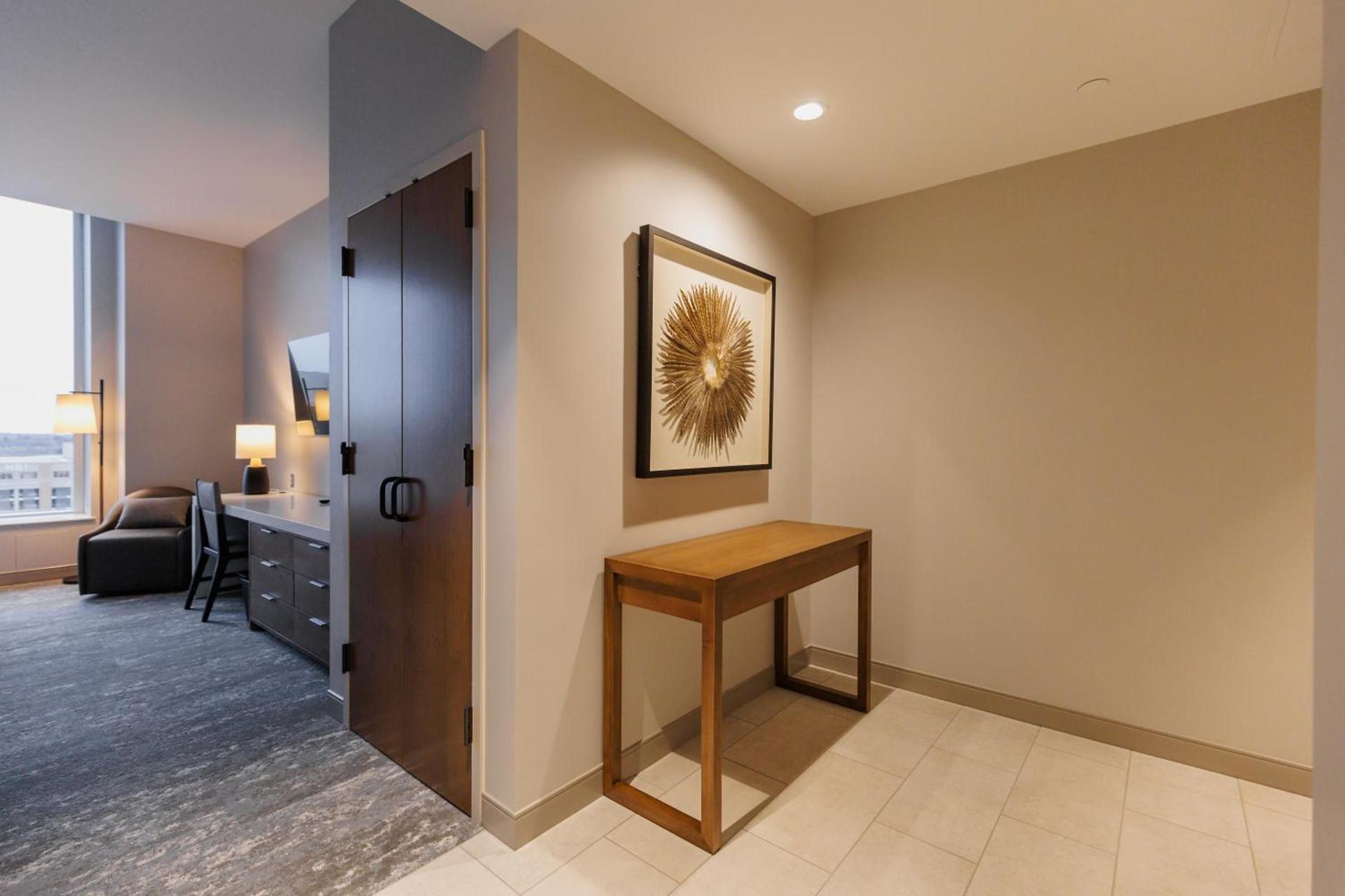 Highpoint Hotel photo 56