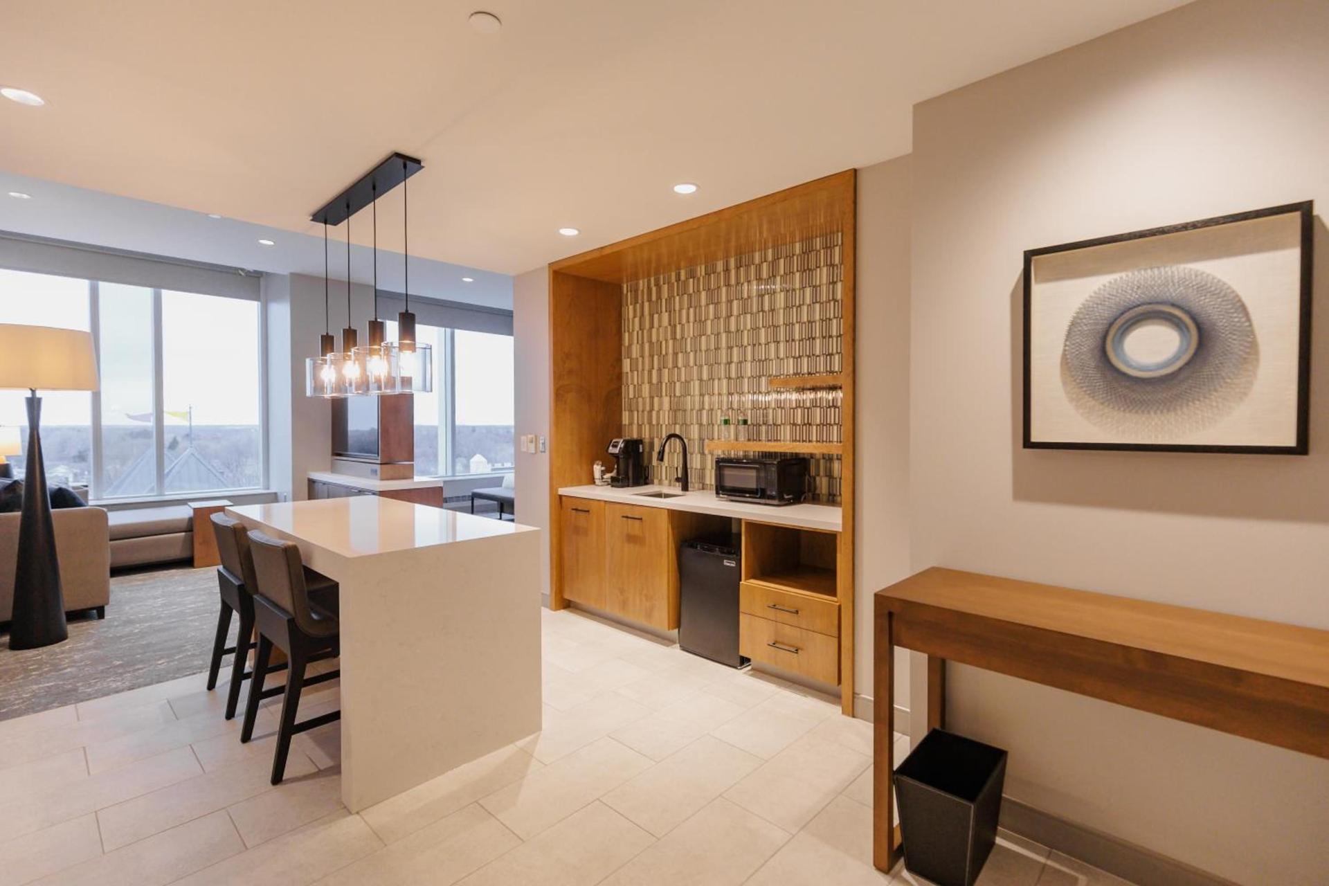 Highpoint Hotel photo 33