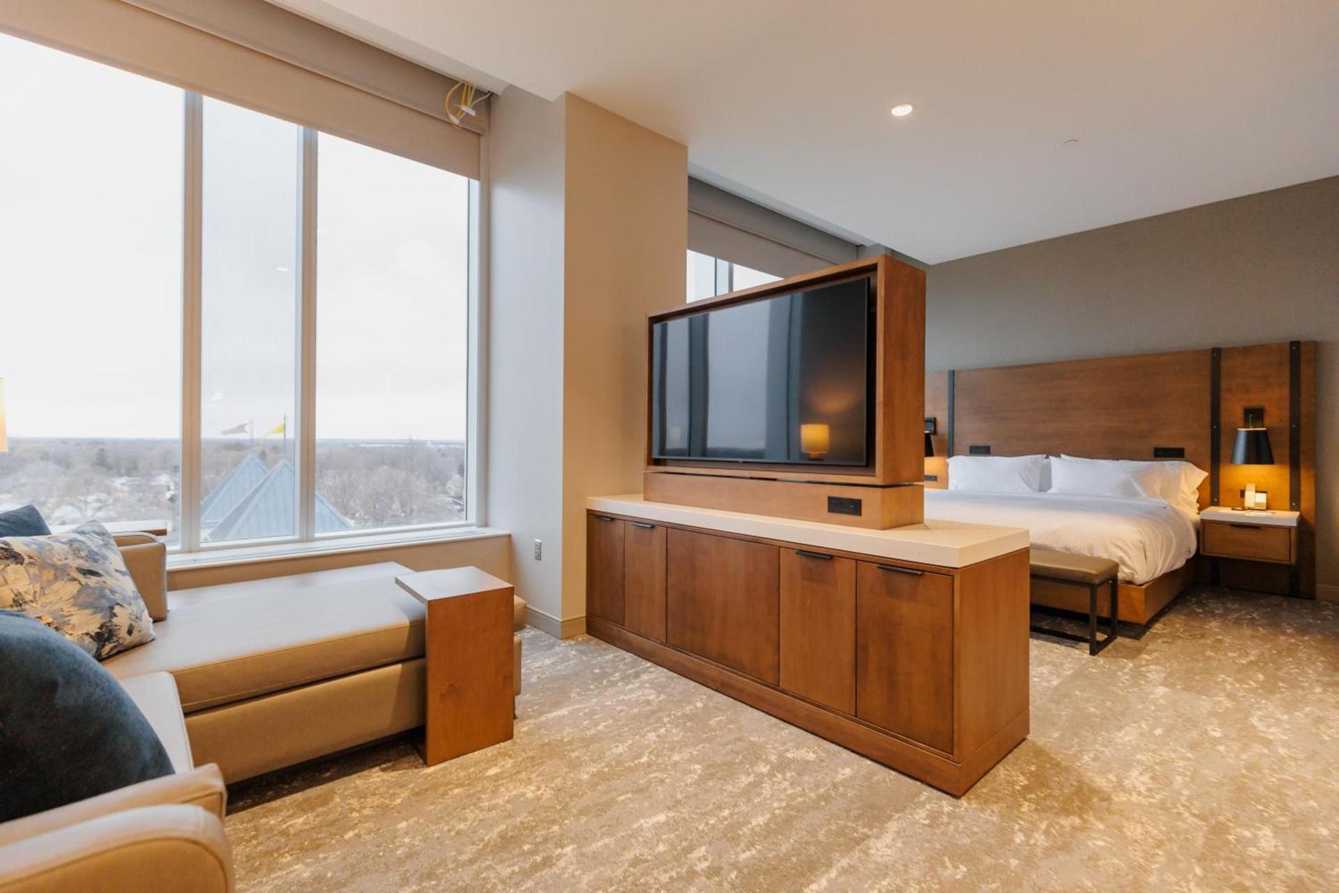 Highpoint Hotel photo 34