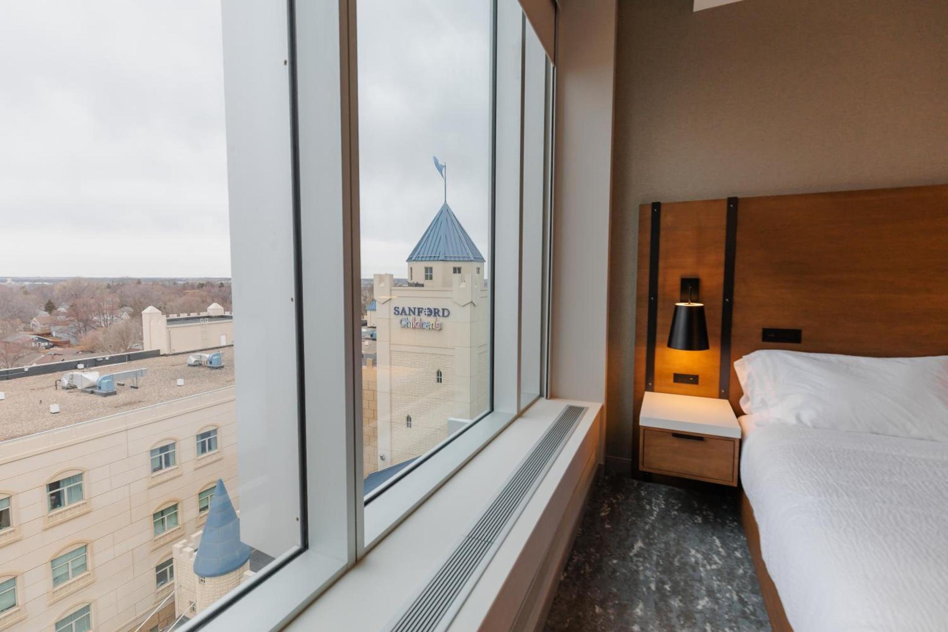 Highpoint Hotel photo 22