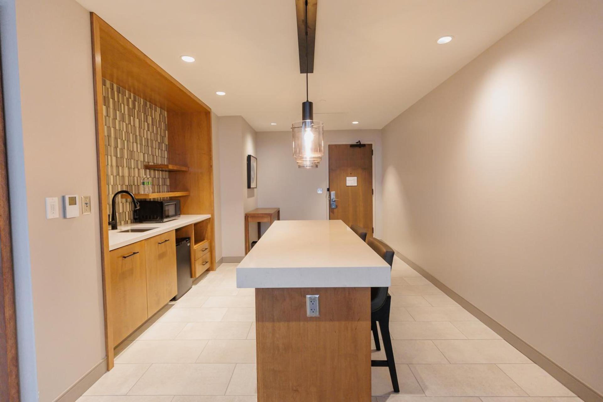 Highpoint Hotel photo 15