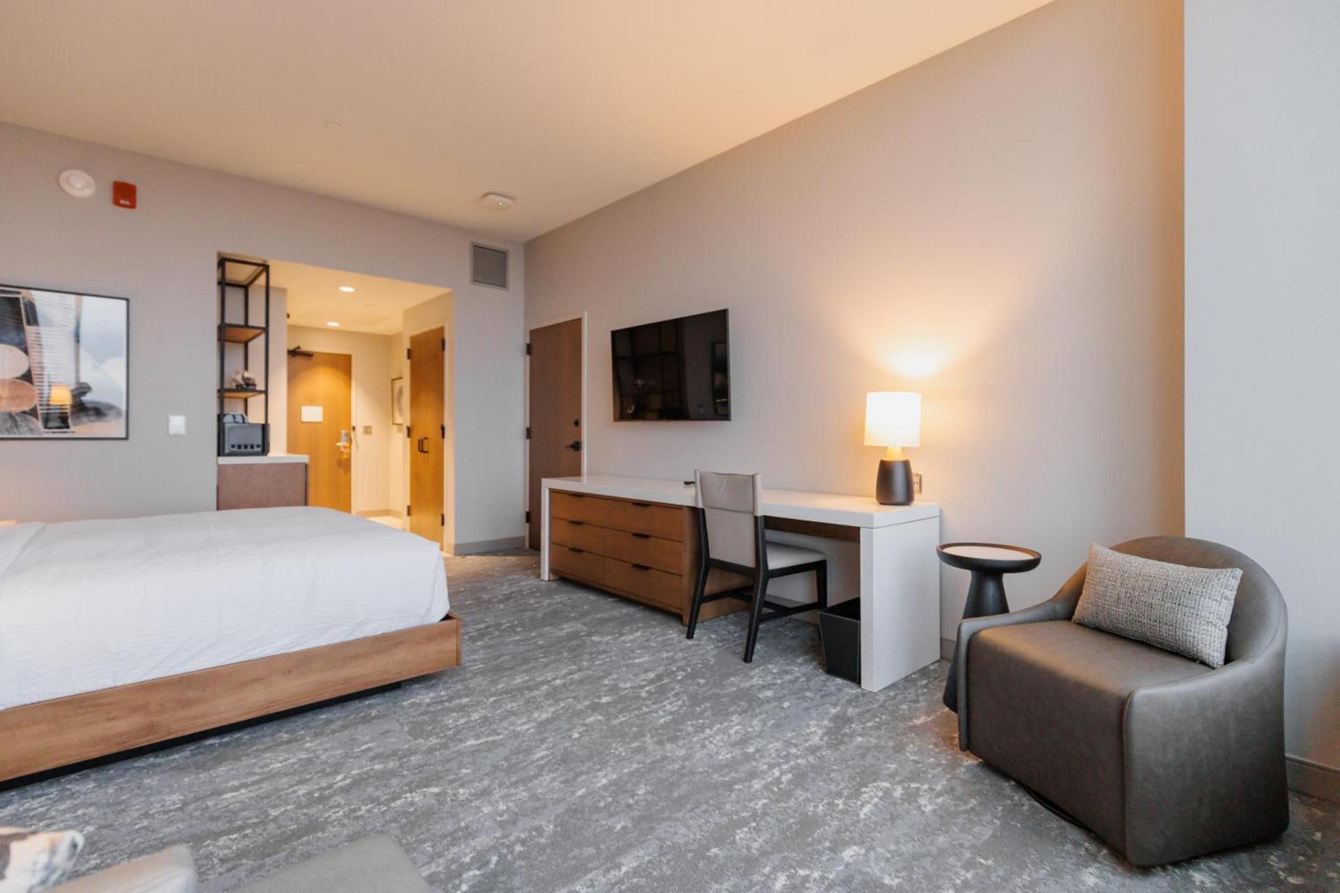 Highpoint Hotel photo 2