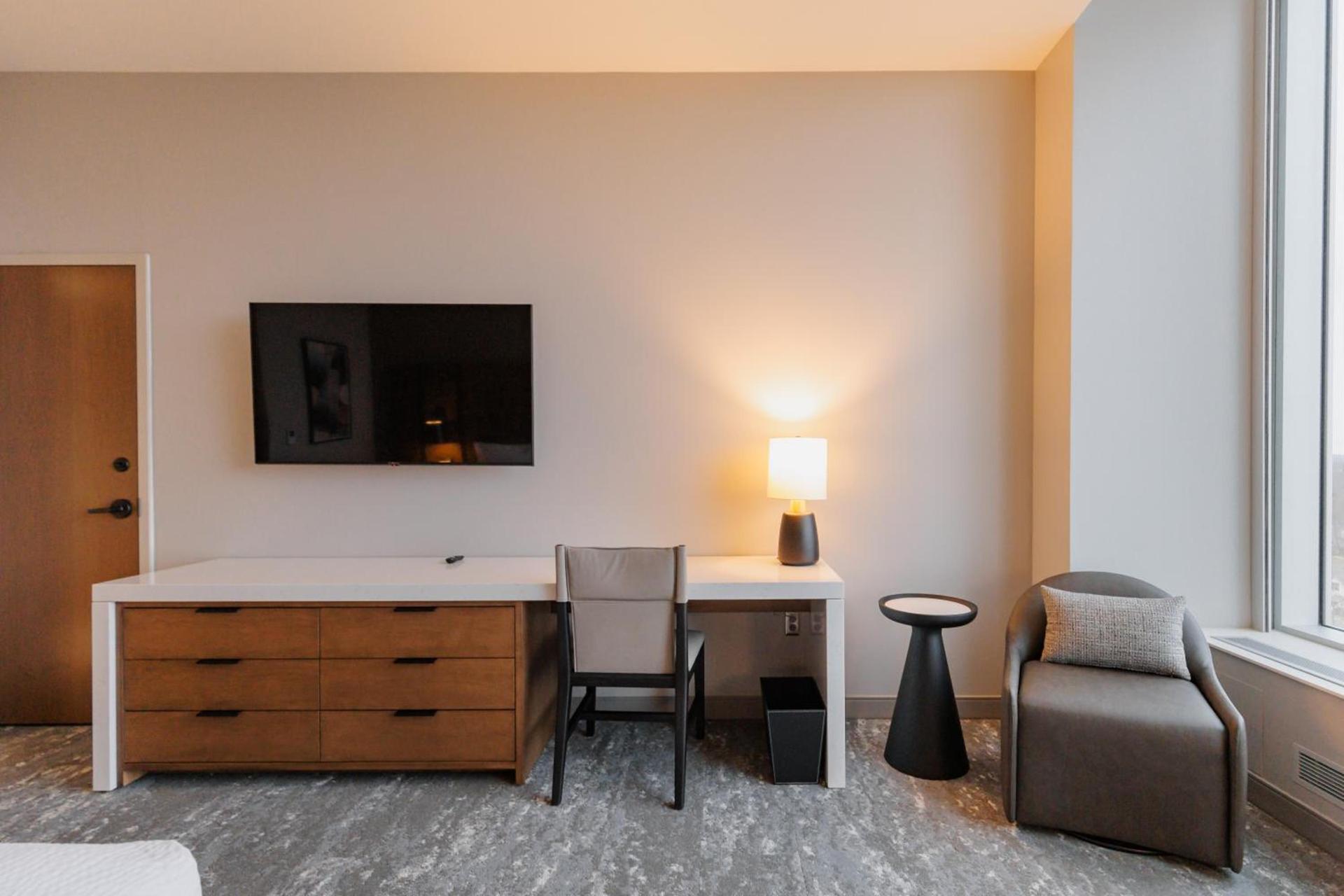 Highpoint Hotel photo 10