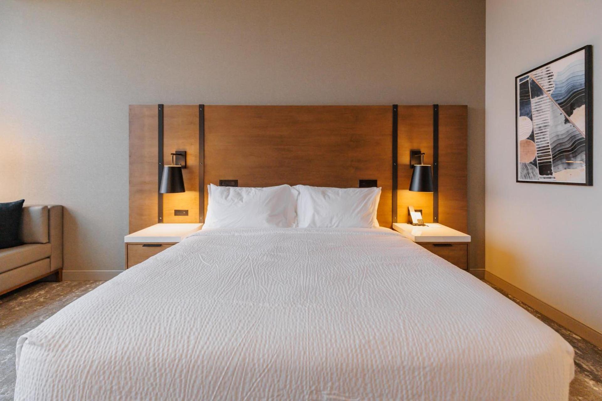 Highpoint Hotel photo 8