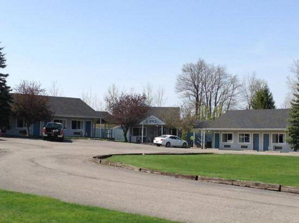 Dollinger's Motor Inn photo 1