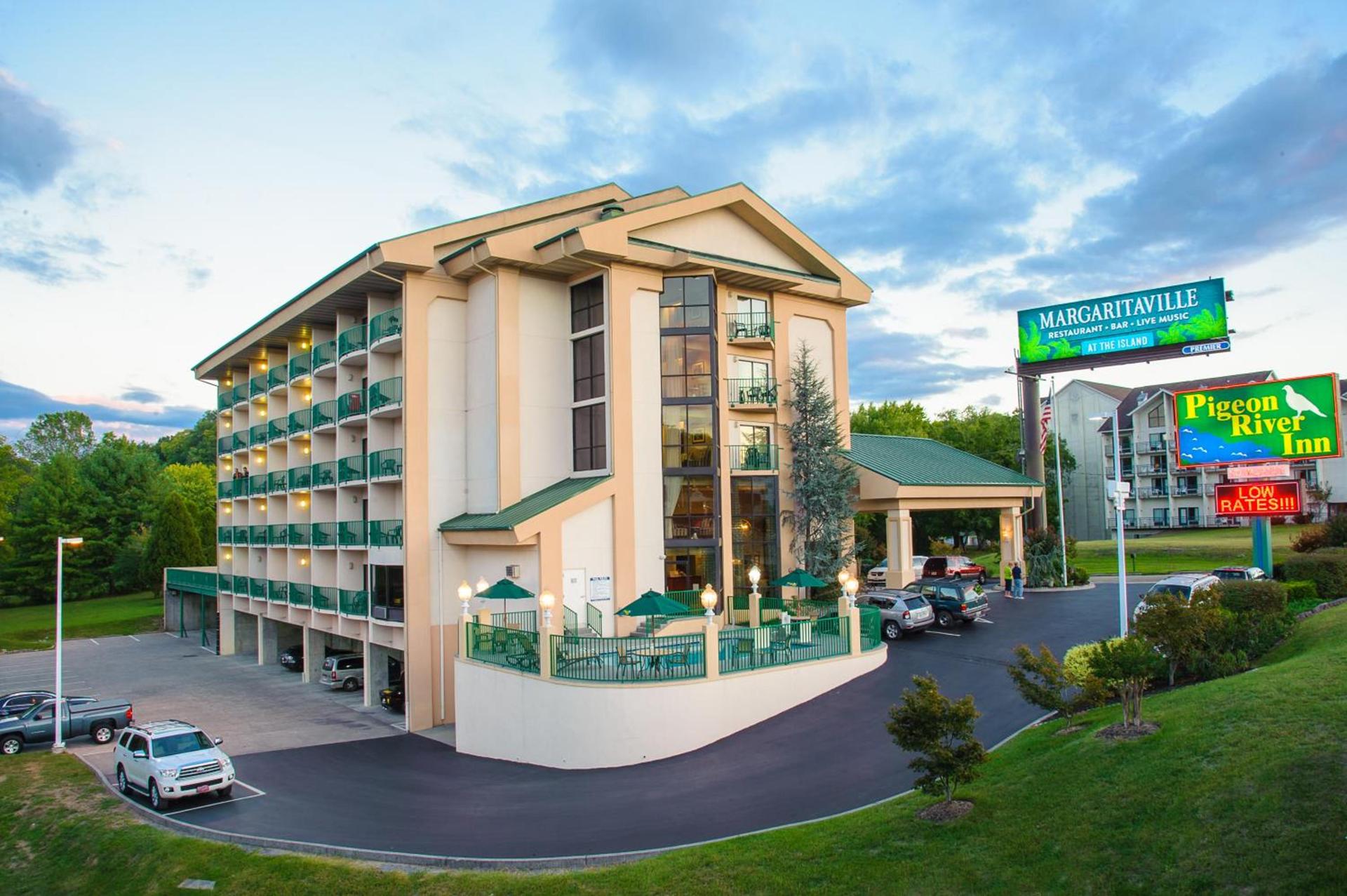 Pigeon River Inn photo 1