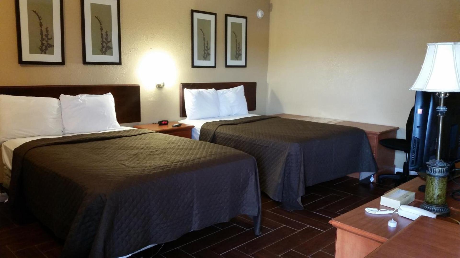 Budget Lodge Mount Dora photo 14