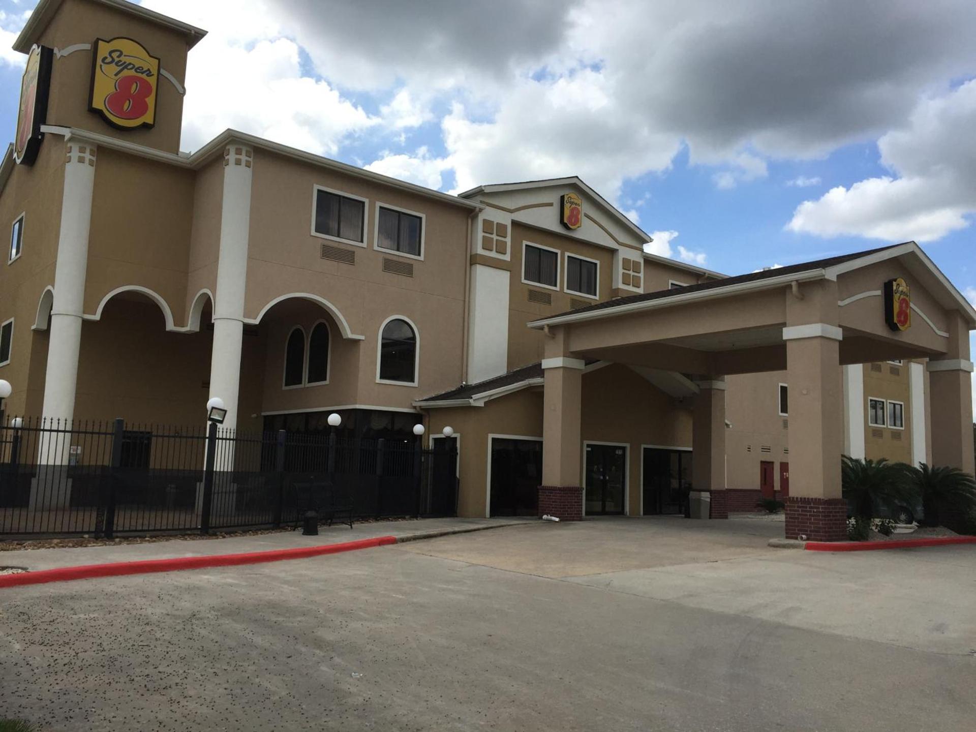 Red Lion Inn & Suites IAH Airport East photo 33