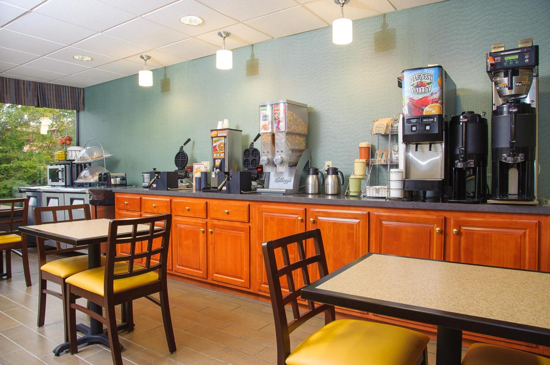 Pigeon River Inn photo 43