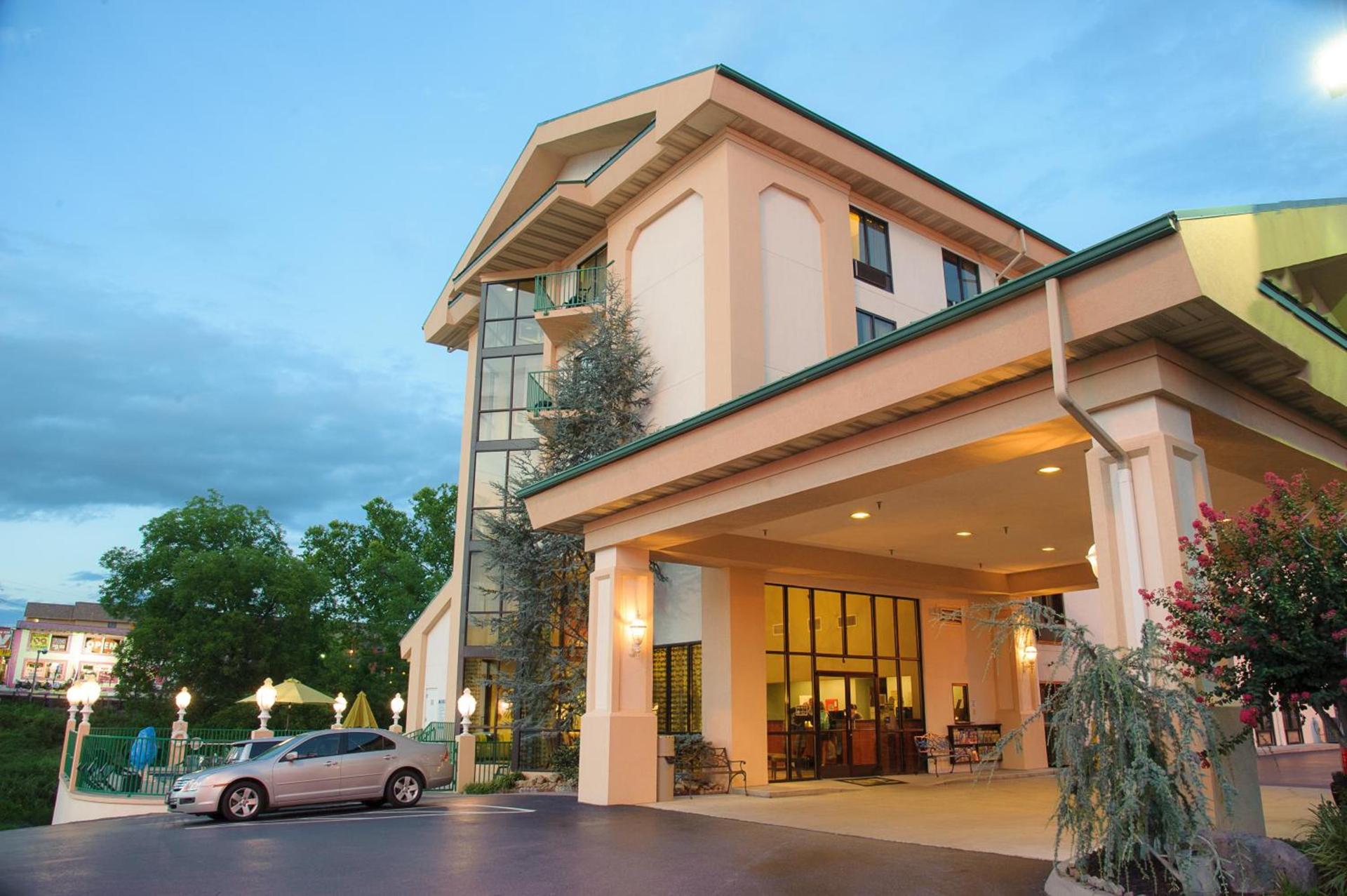 Pigeon River Inn photo 5