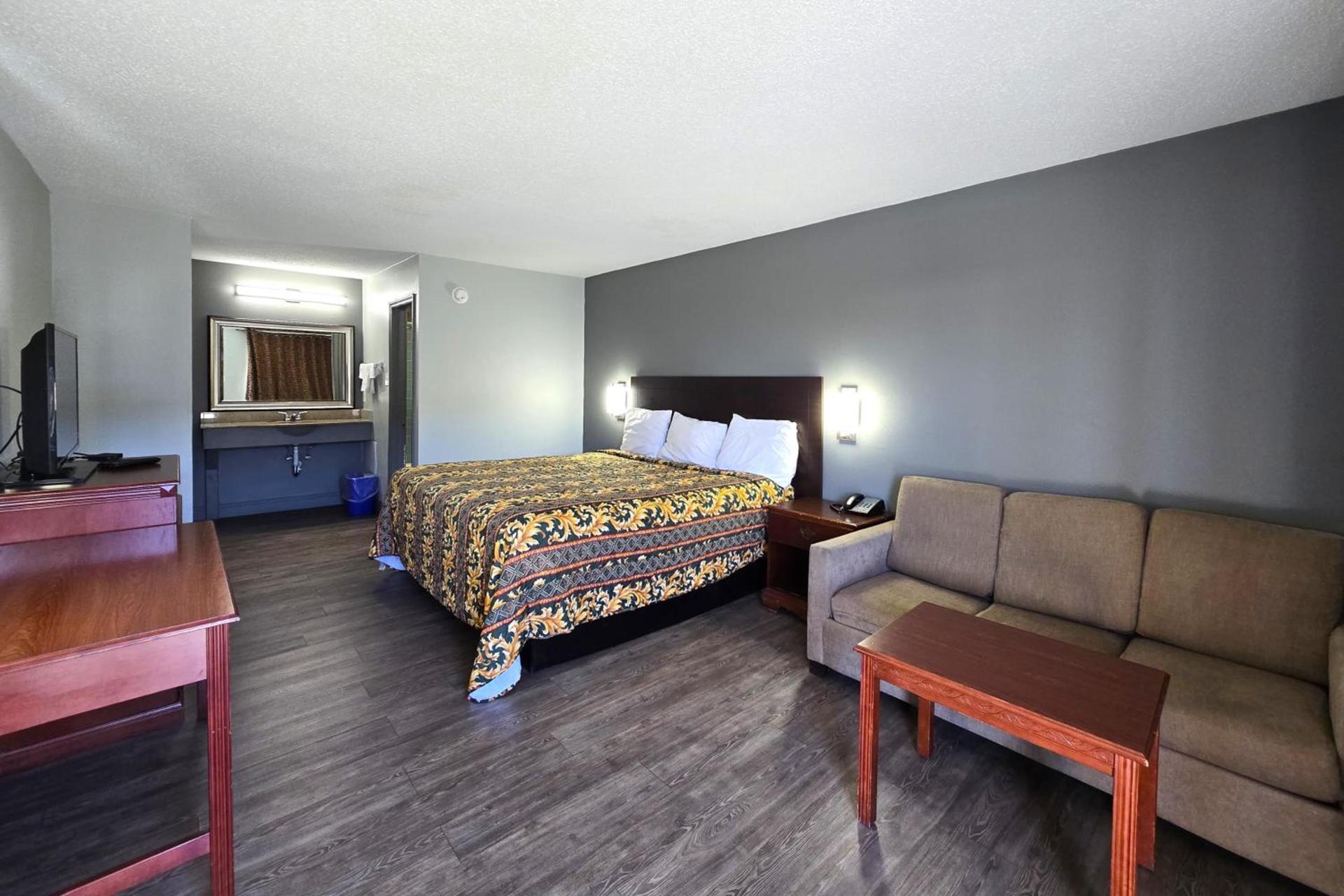 Eagle Inn by Hotel O Richmond Midlothian Turnpike photo 19
