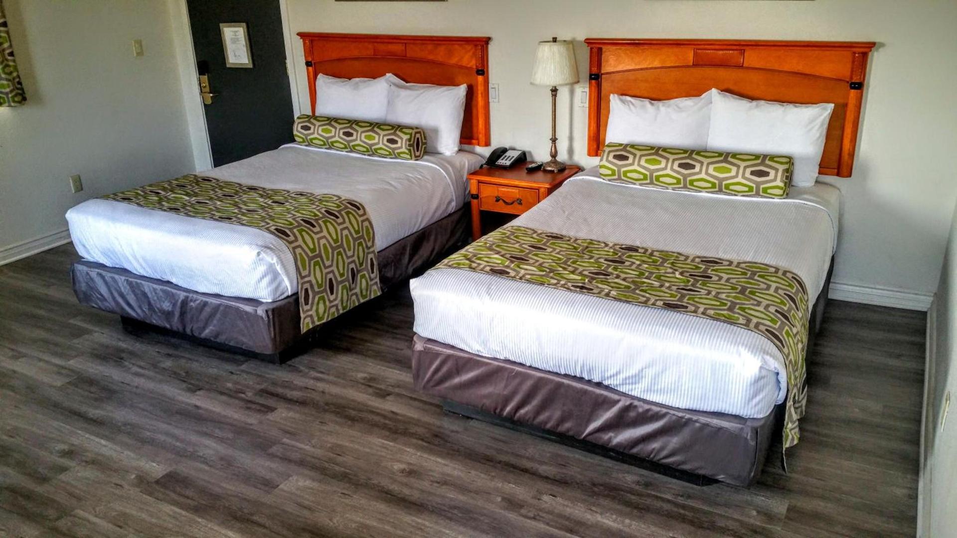 Jewel City Inn photo 4