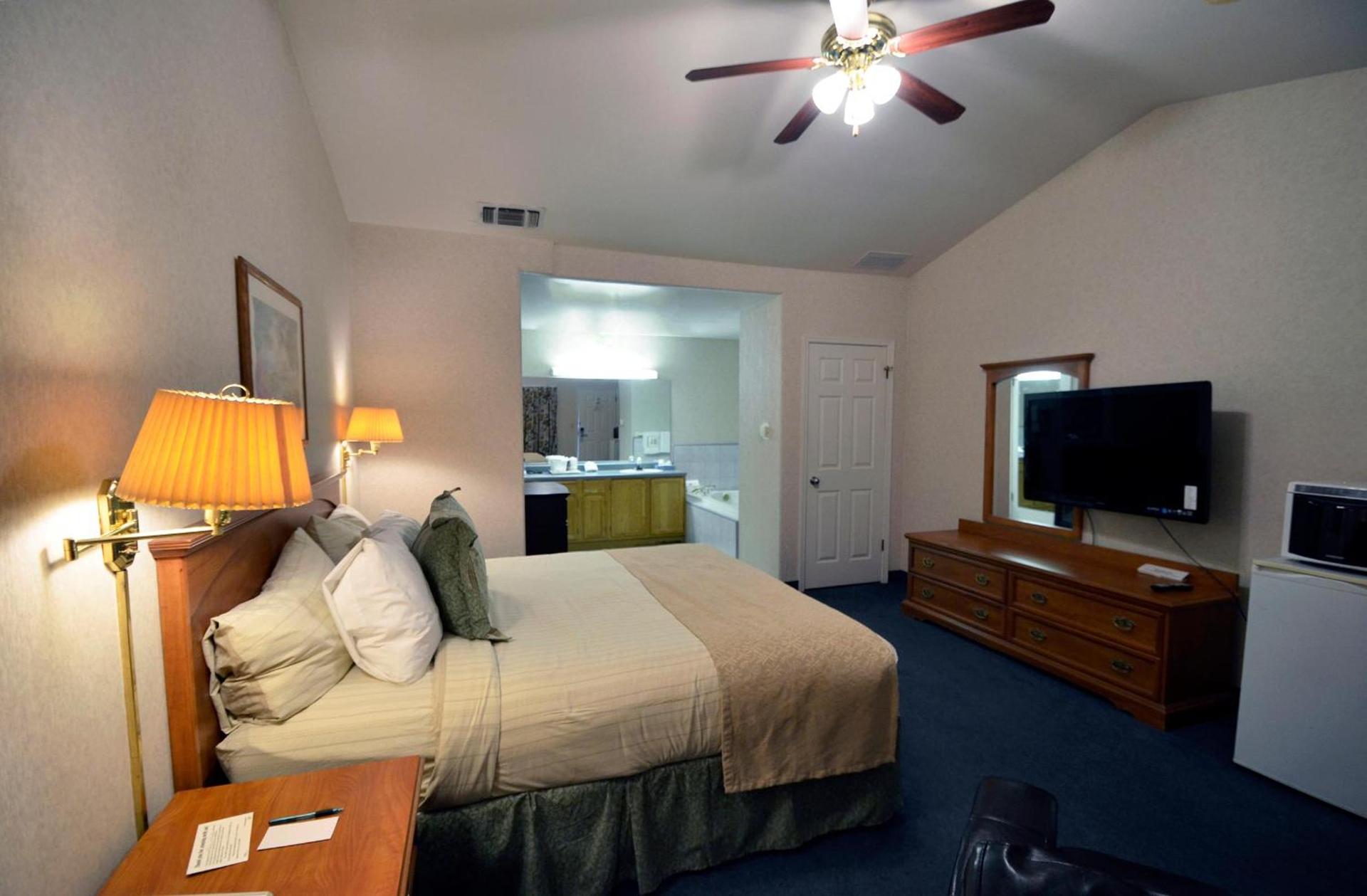Garden Inn and Suites Fresno photo 29
