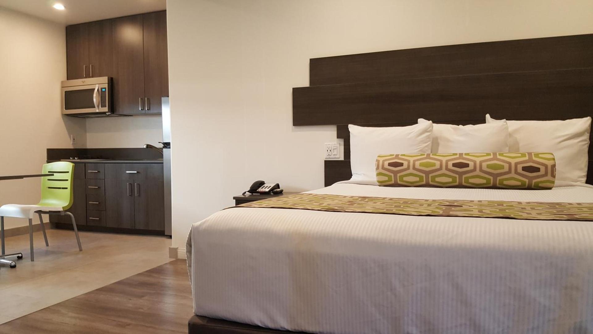 Jewel City Inn photo 6